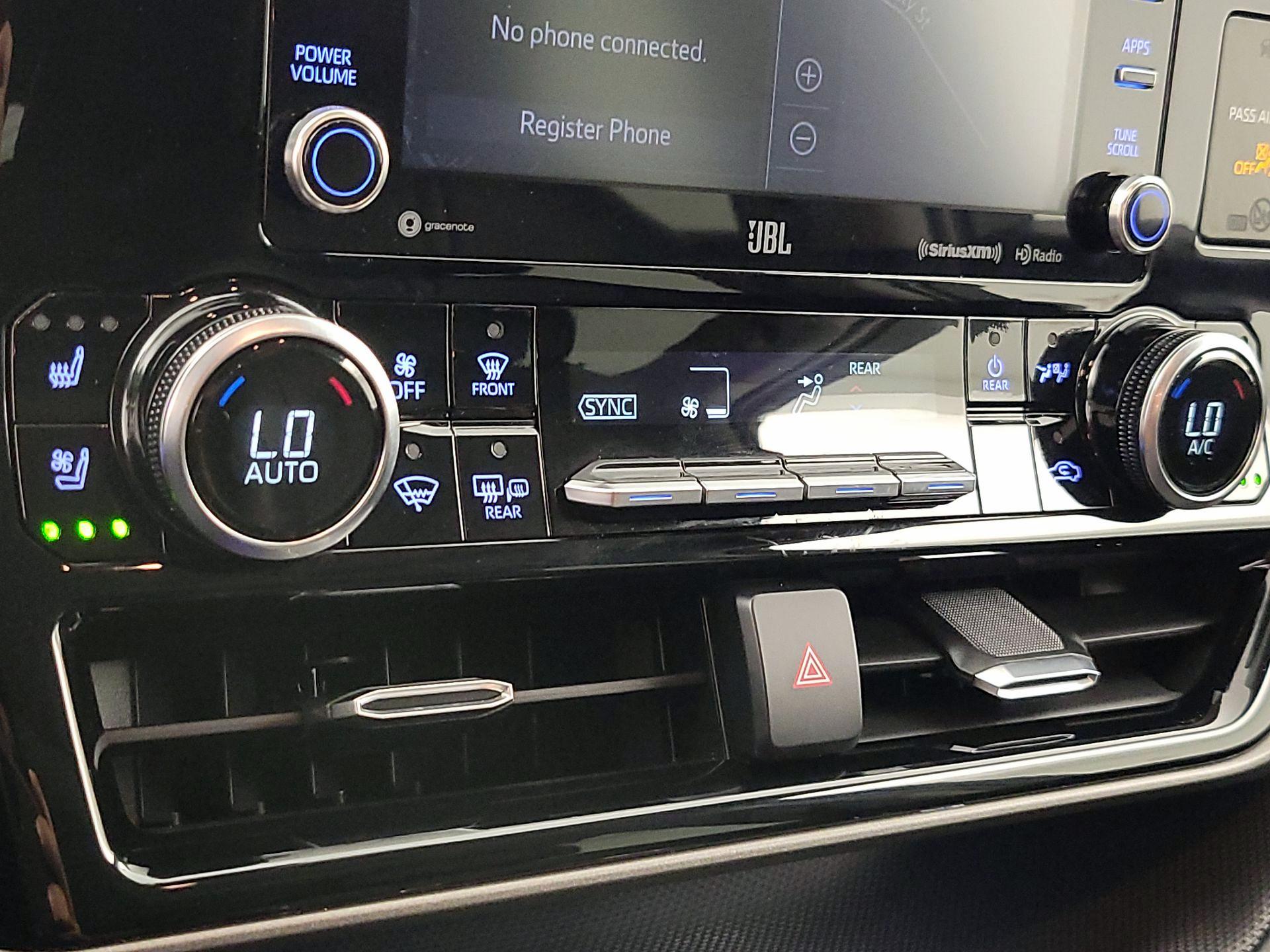 Thumbnail: 2020 Toyota Highlander - 17