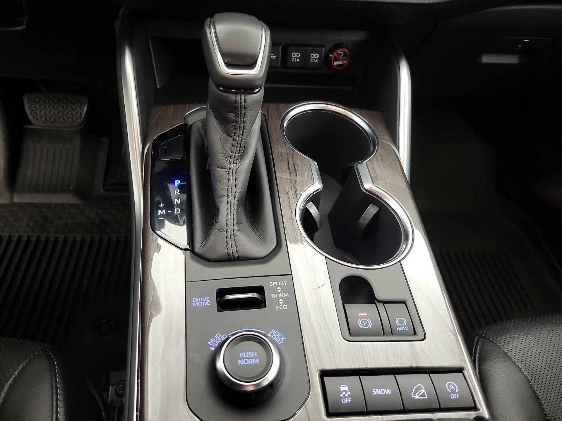 Thumbnail: 2020 Toyota Highlander - 18