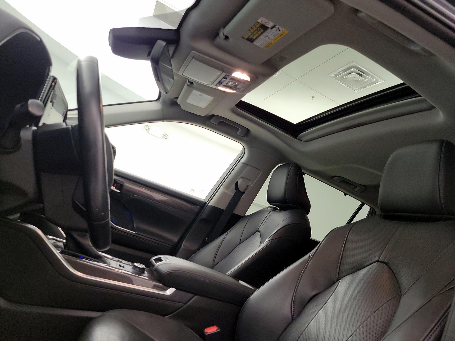 Thumbnail: 2020 Toyota Highlander - 20