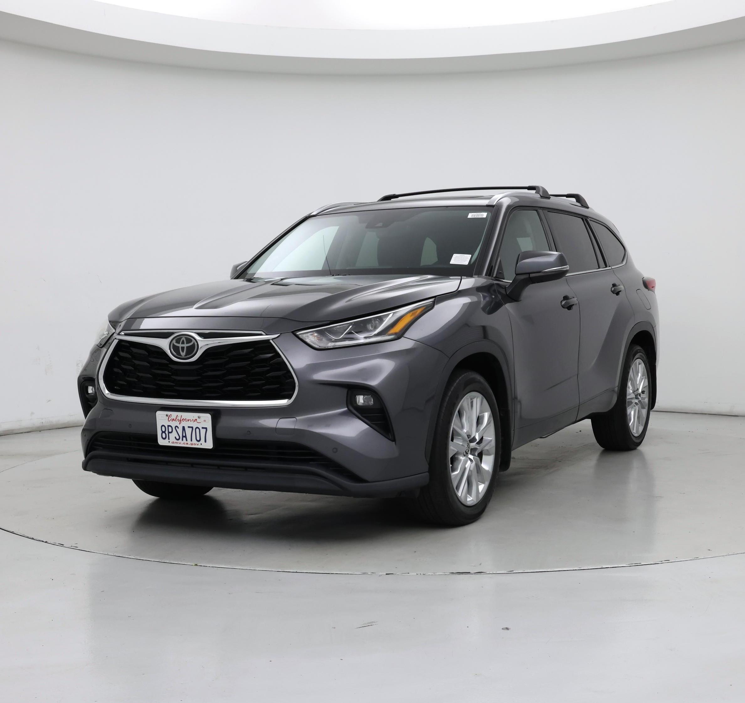 Thumbnail: 2020 Toyota Highlander - 4