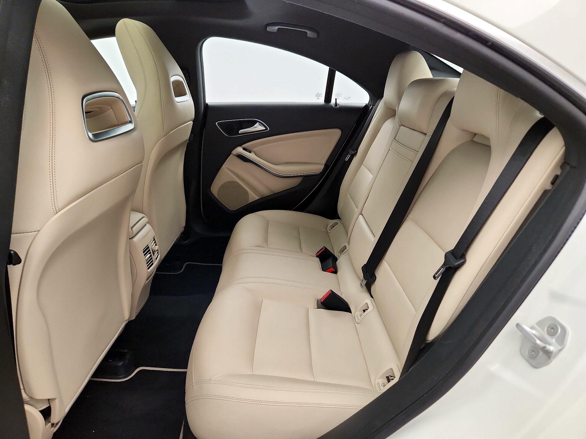 Thumbnail: 2015 Mercedes-Benz CLA - 20