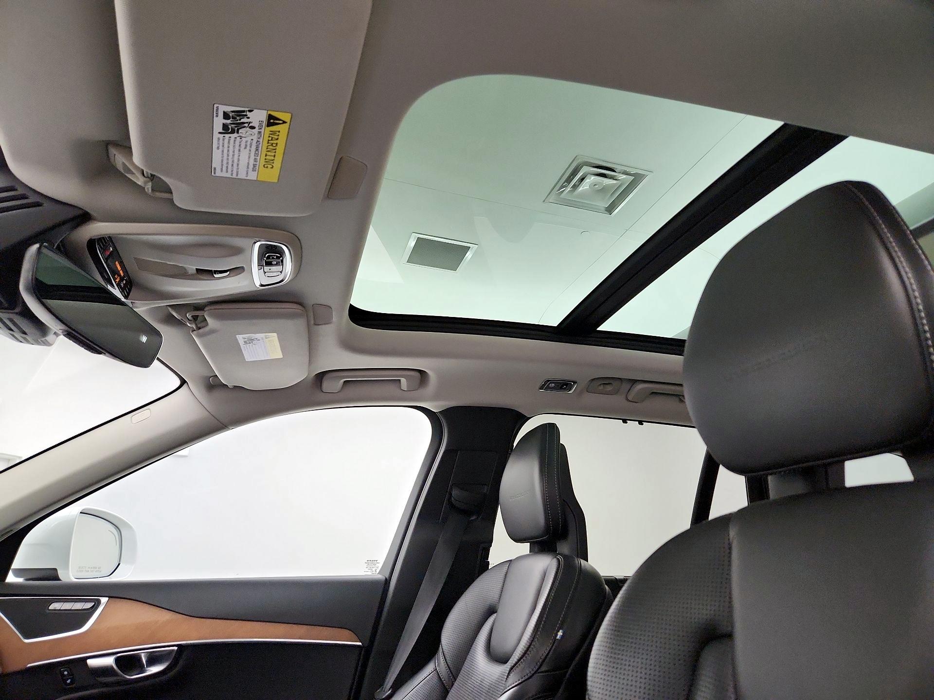 Thumbnail: 2018 Volvo XC90 - 20