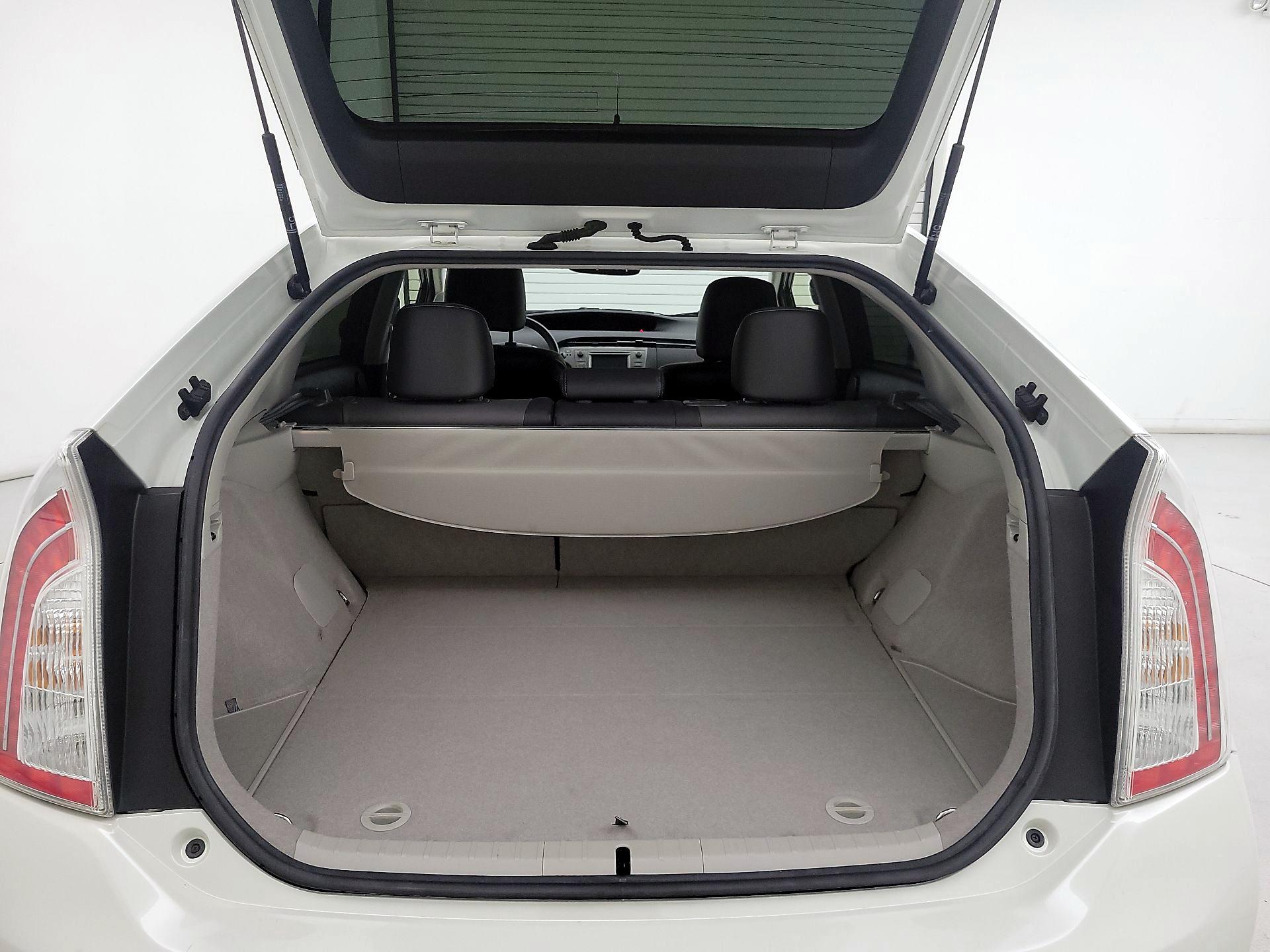 Thumbnail: 2015 Toyota Prius - 19