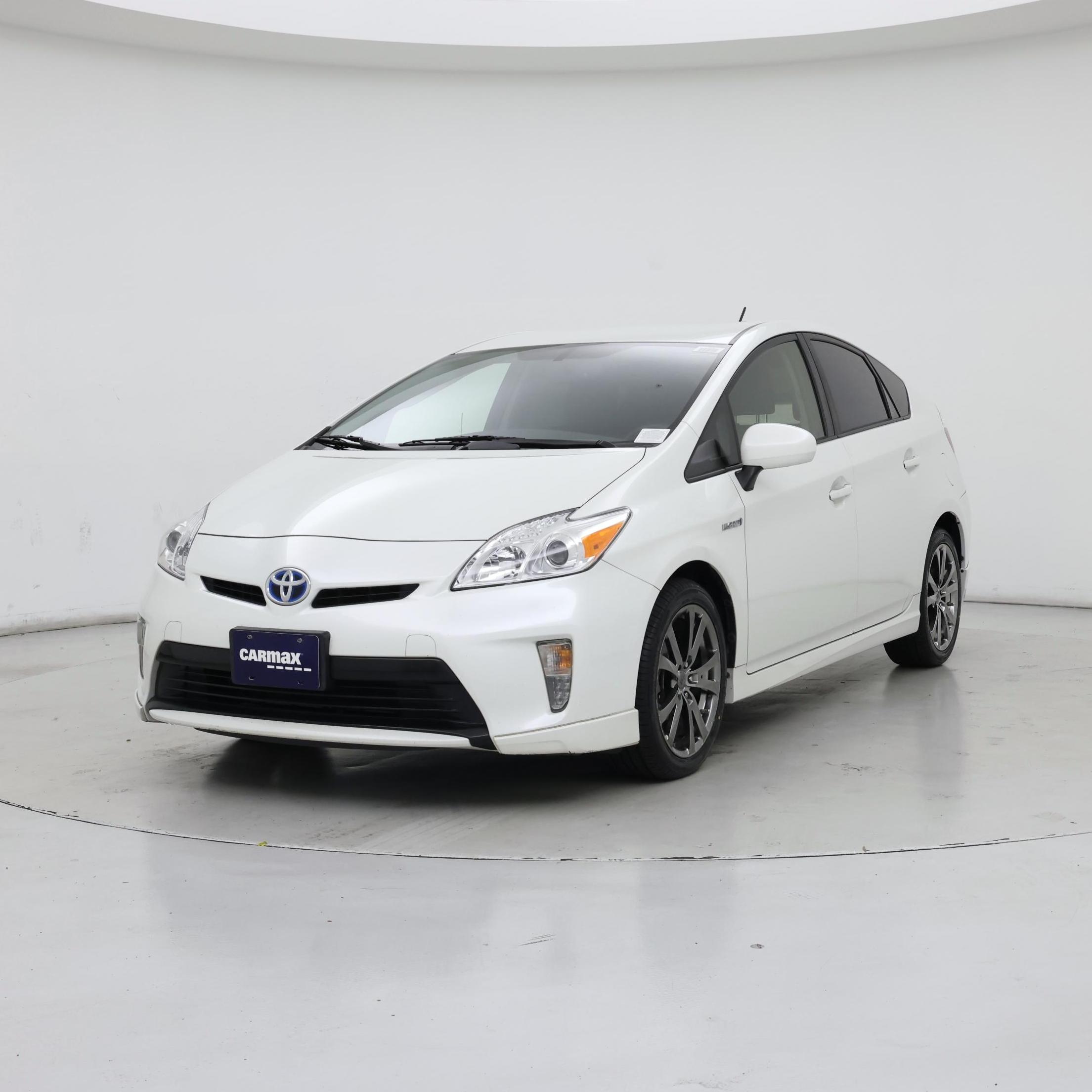 Thumbnail: 2015 Toyota Prius - 4