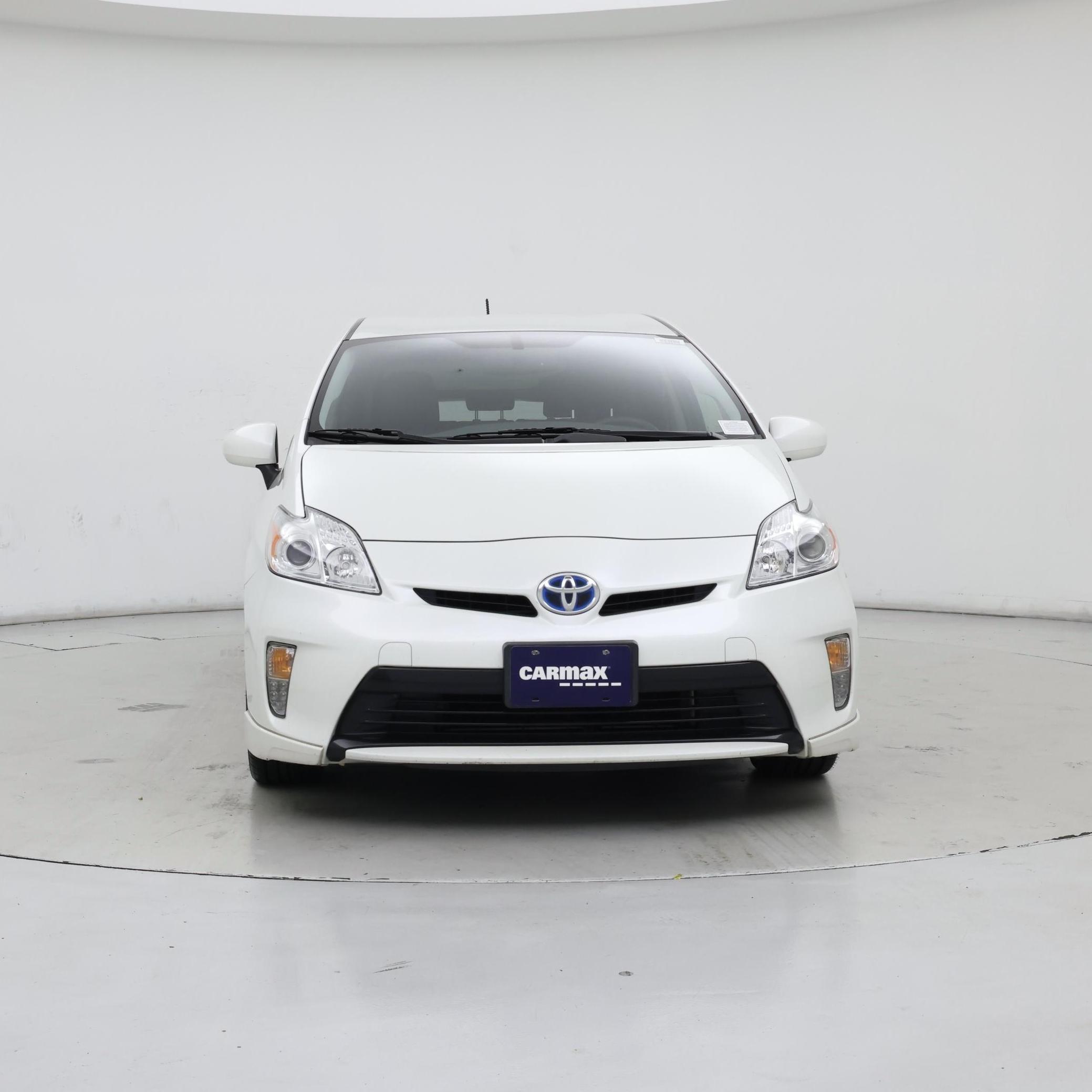 Thumbnail: 2015 Toyota Prius - 5