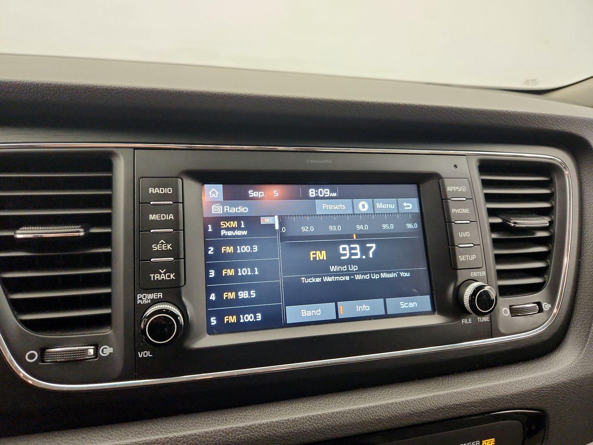 Thumbnail: 2017 Kia Sedona - 15