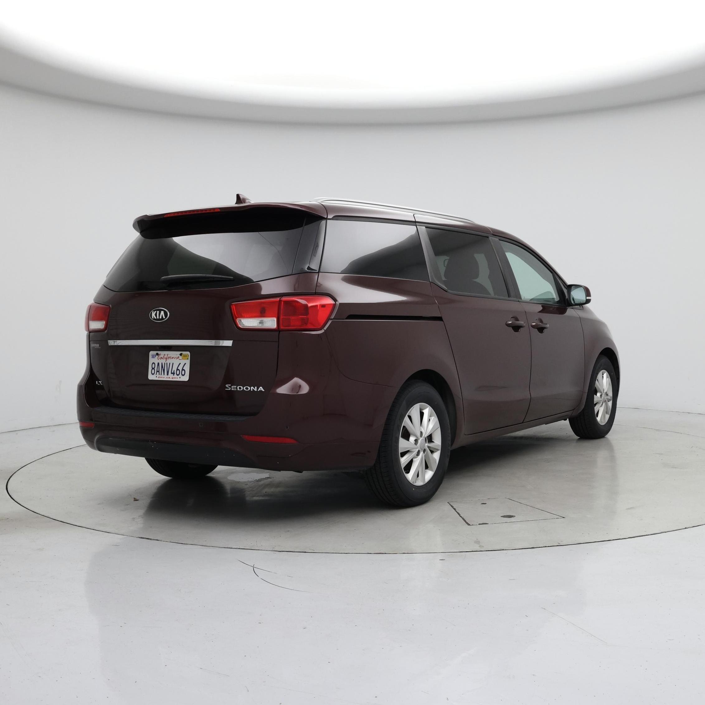 Thumbnail: 2017 Kia Sedona - 8
