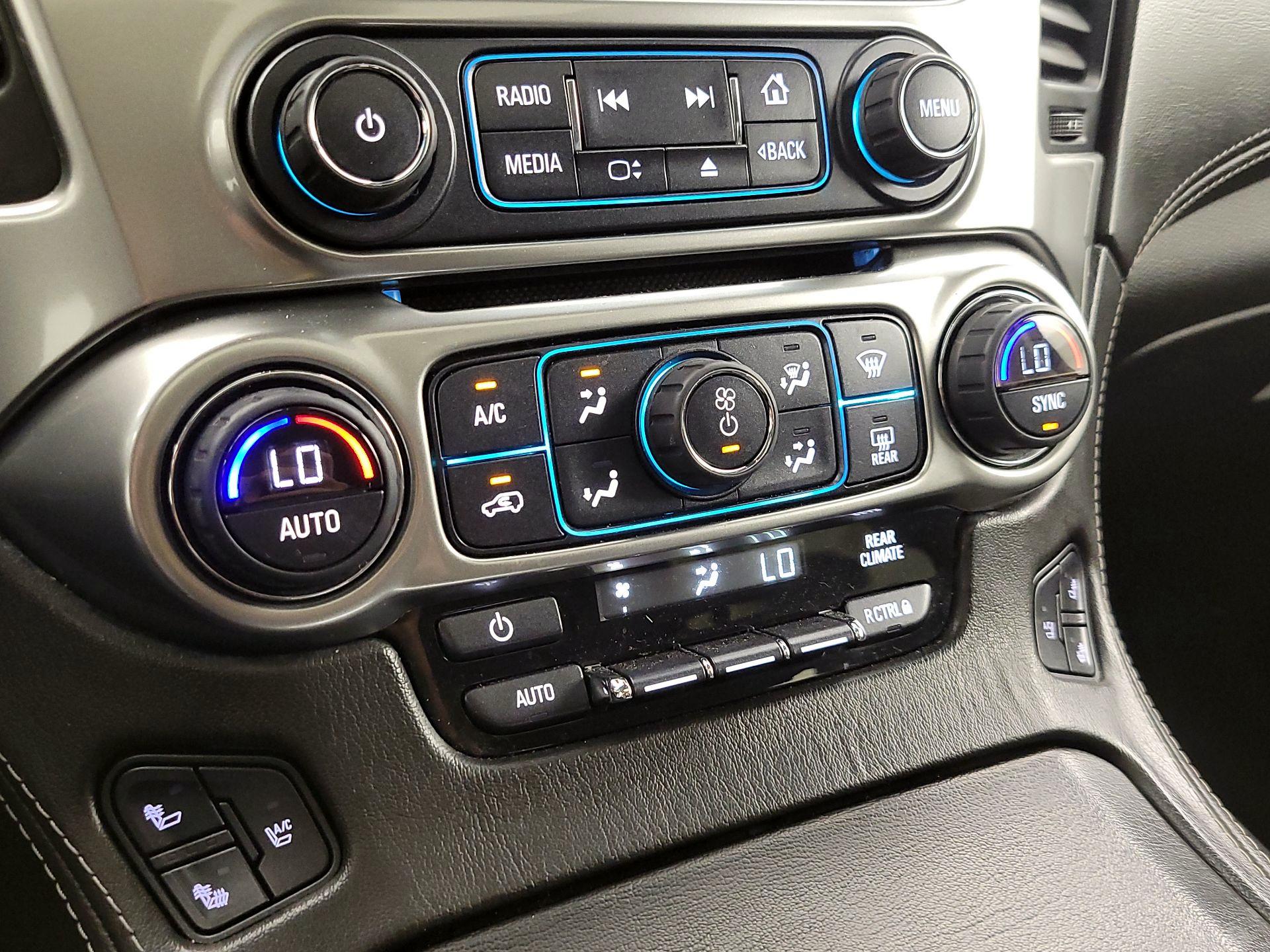 Thumbnail: 2015 Chevrolet Tahoe - 17