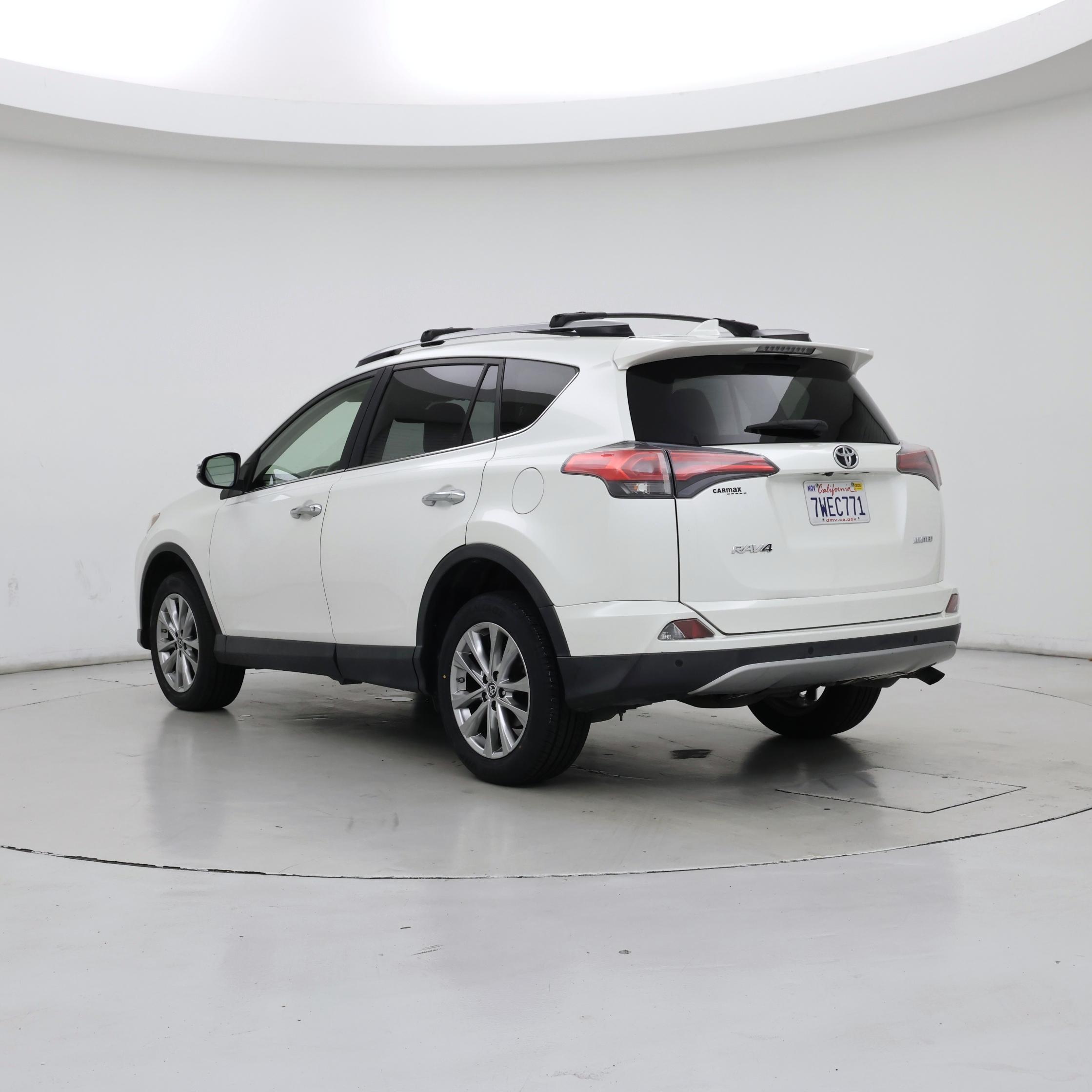 Thumbnail: 2017 Toyota RAV4 - 2