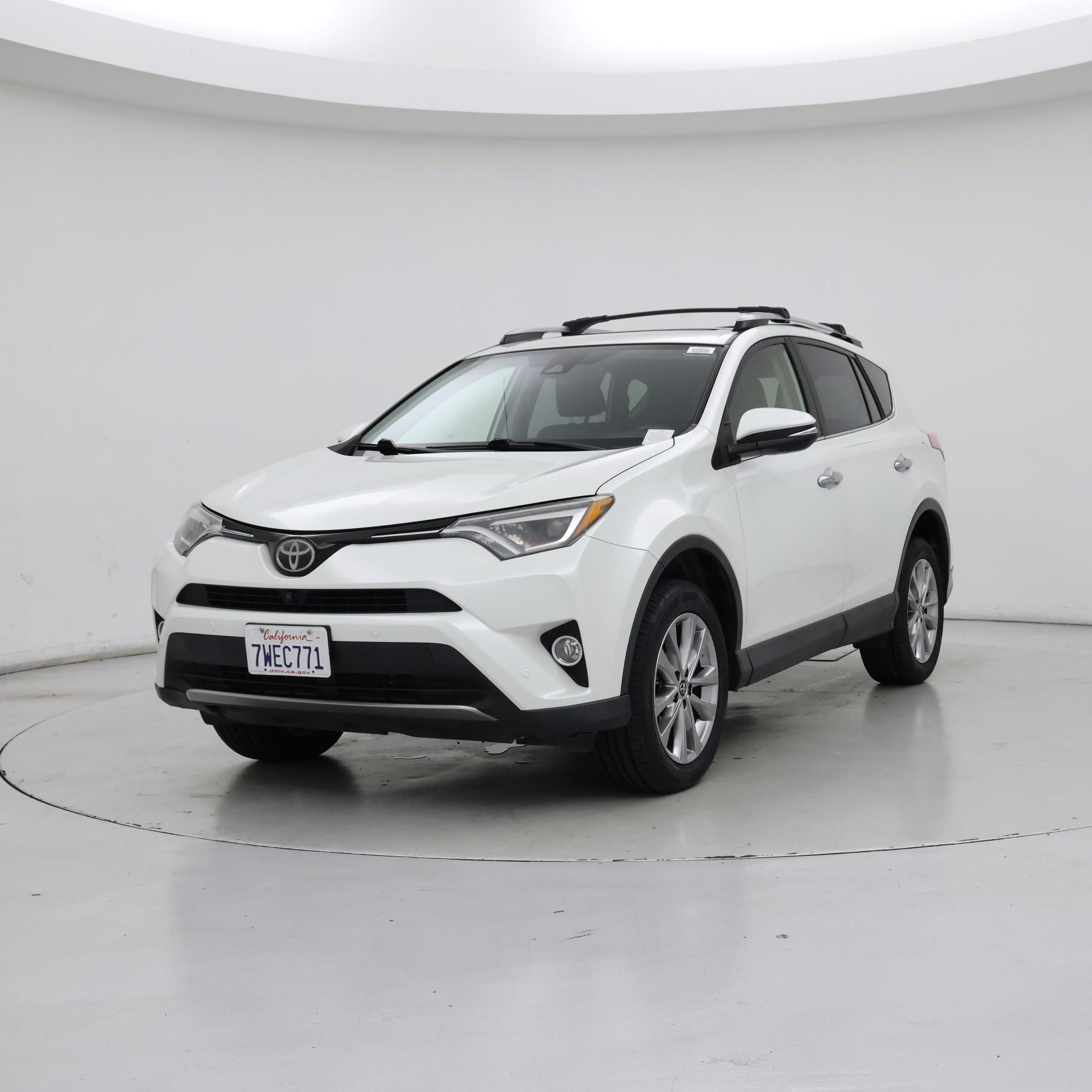 Thumbnail: 2017 Toyota RAV4 - 4