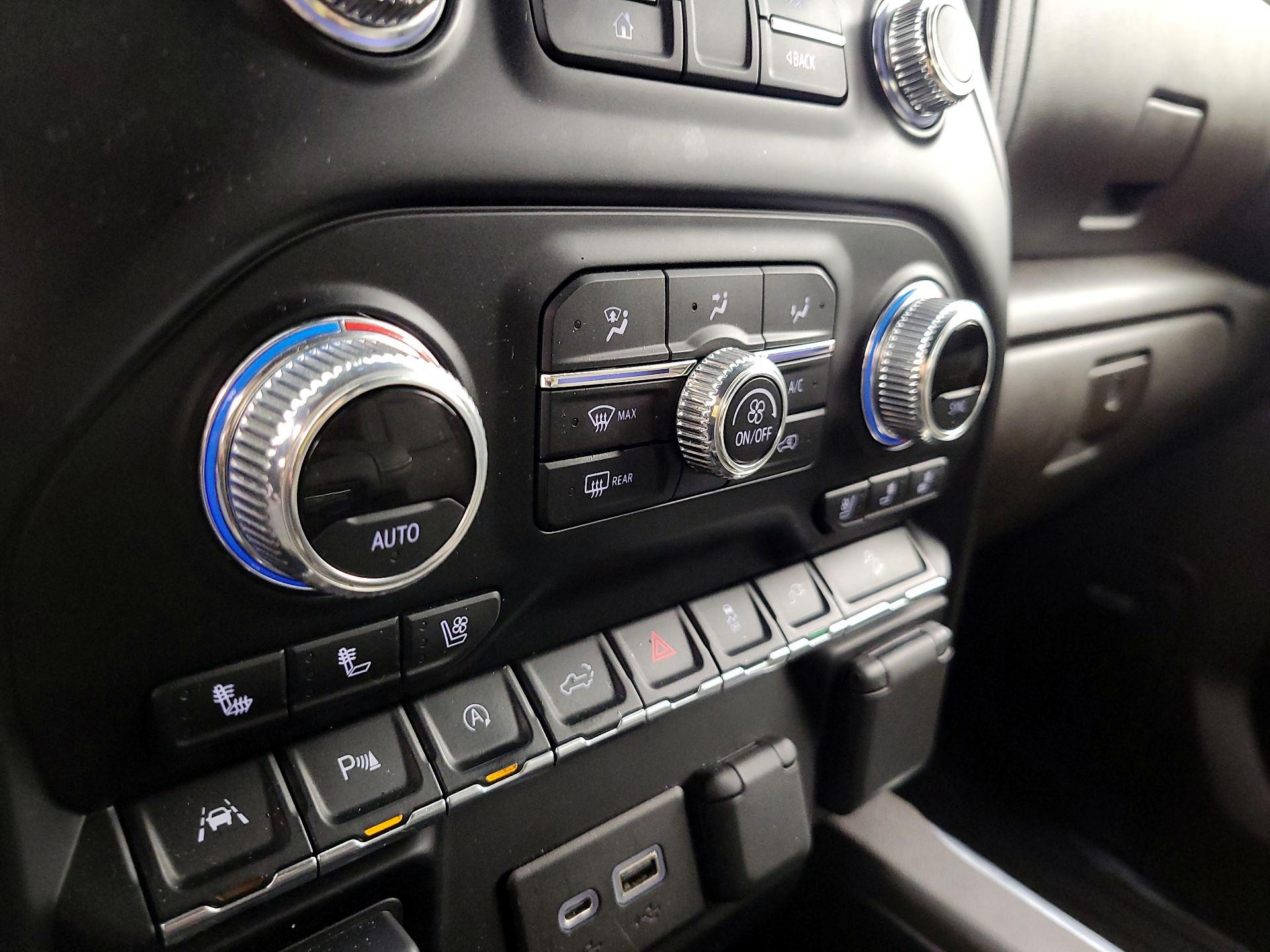 Thumbnail: 2021 GMC Sierra 1500 - 17