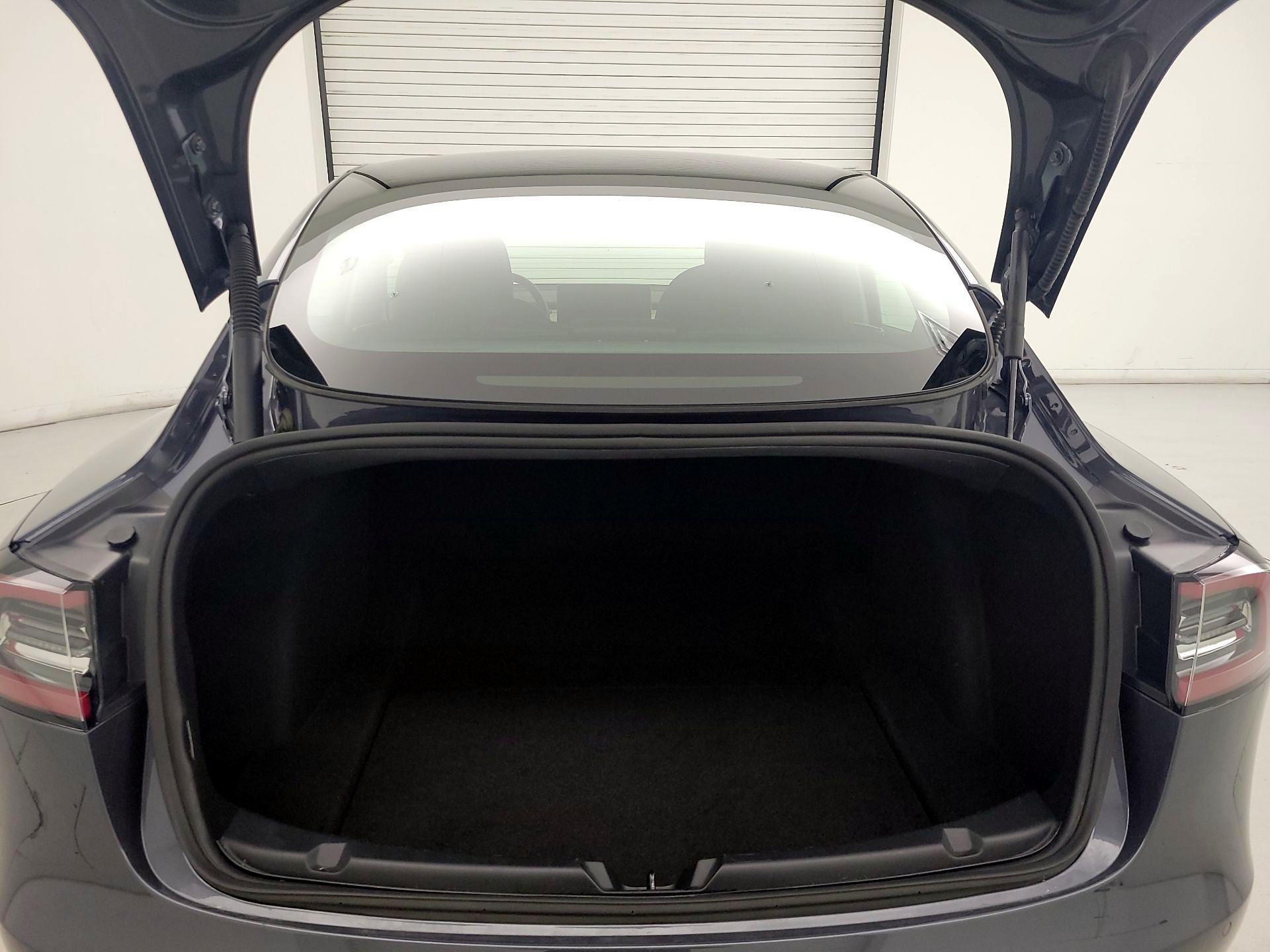 Thumbnail: 2022 Tesla Model 3 - 20
