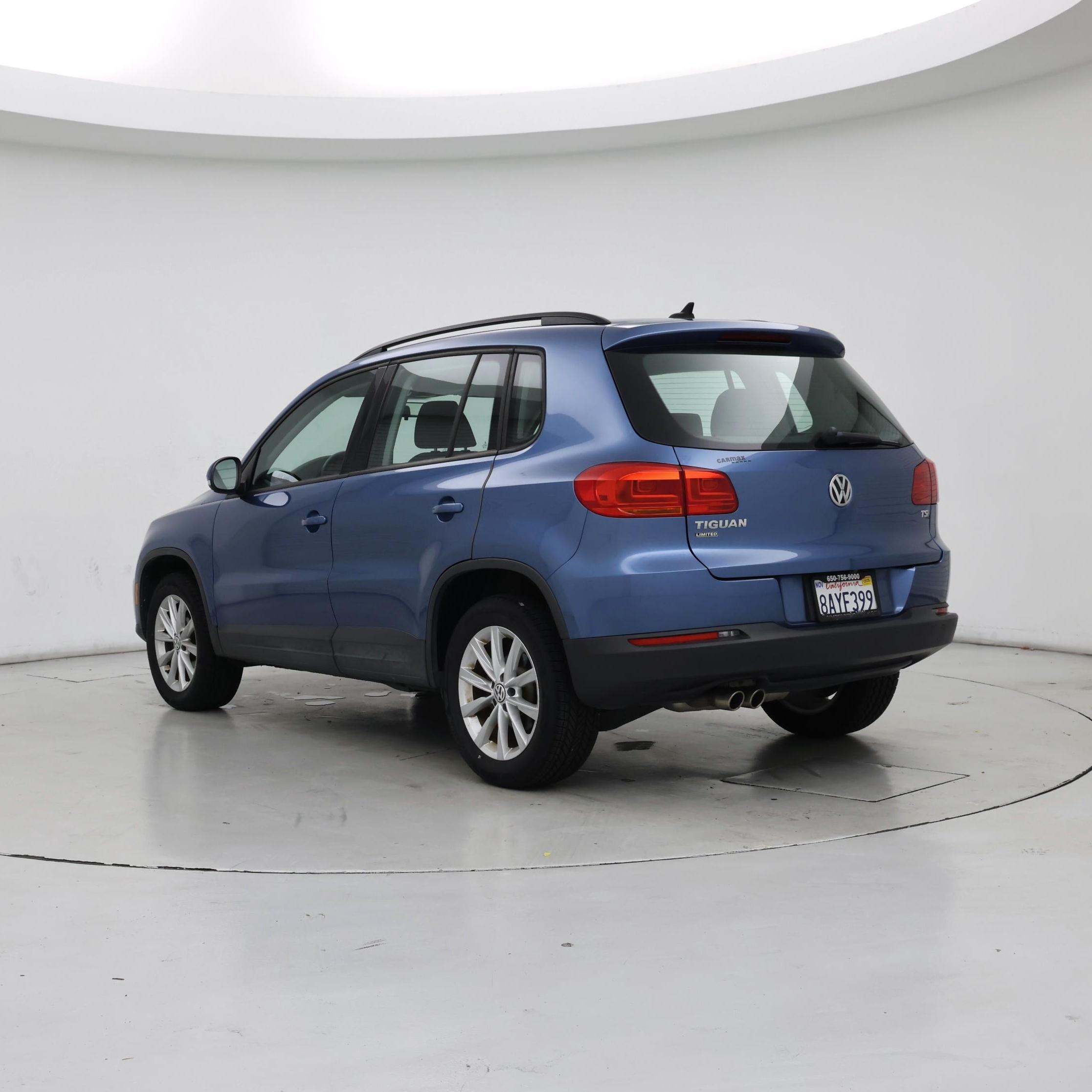 Thumbnail: 2017 Volkswagen Tiguan - 2