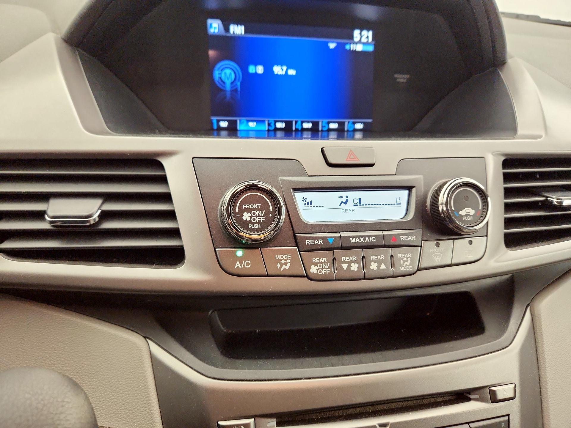 Thumbnail: 2016 Honda Odyssey - 16