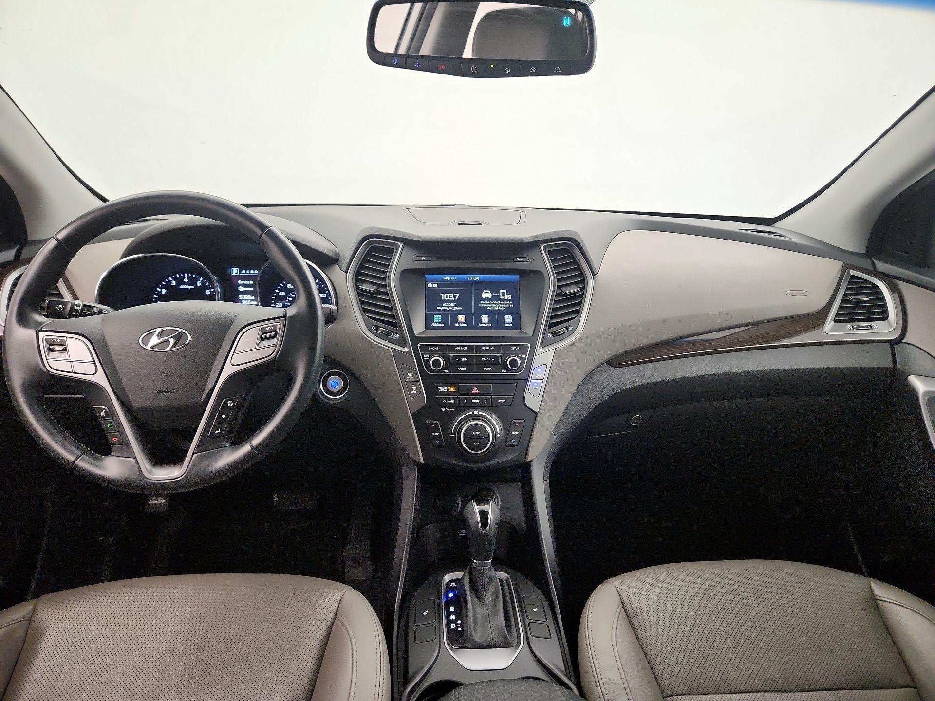Thumbnail: 2017 Hyundai Santa Fe - 9