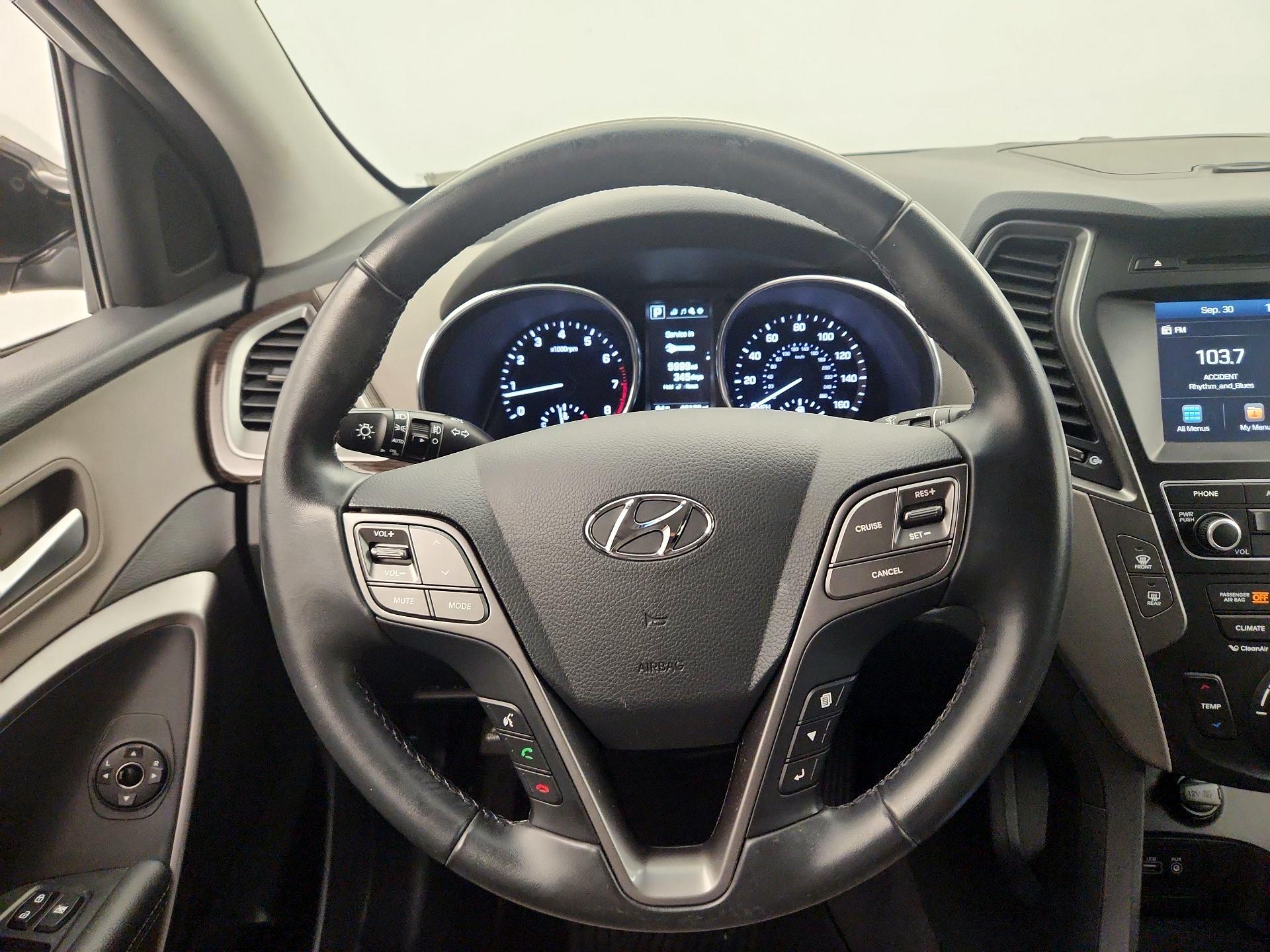 Thumbnail: 2017 Hyundai Santa Fe - 10