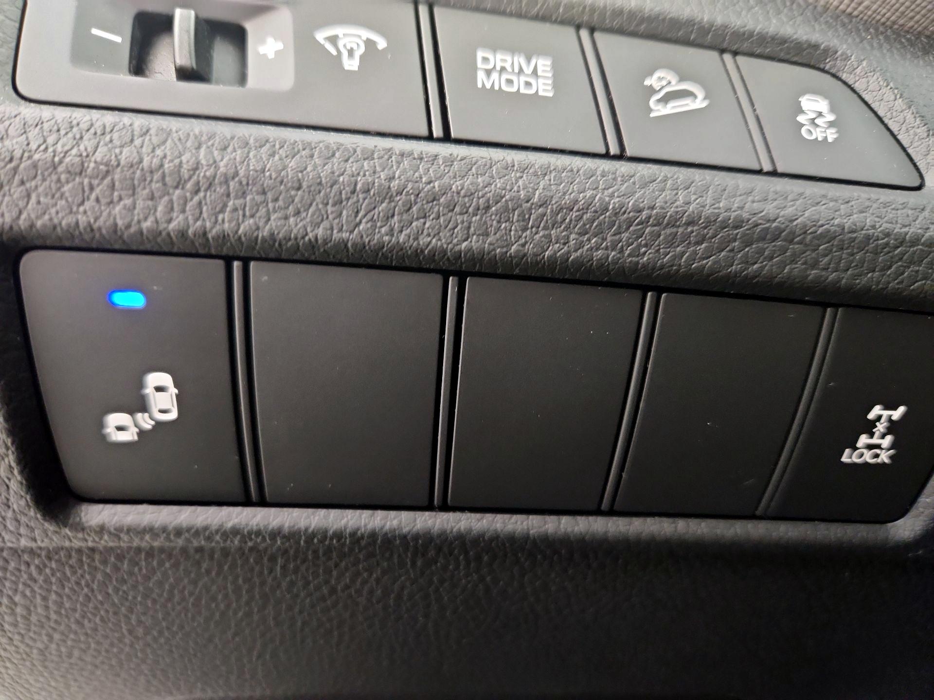 Thumbnail: 2017 Hyundai Santa Fe - 13