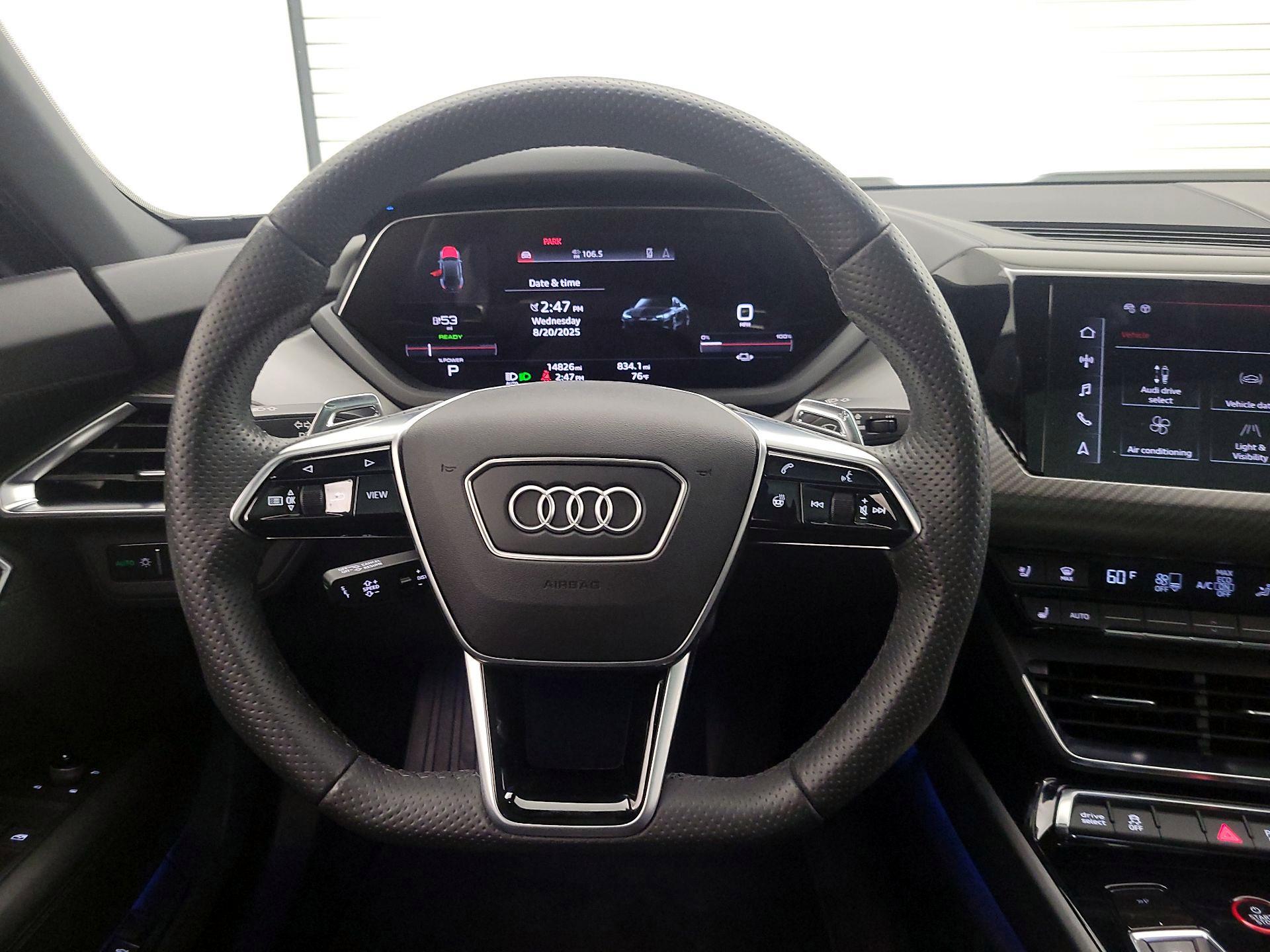 Thumbnail: 2022 Audi e-tron GT - 10