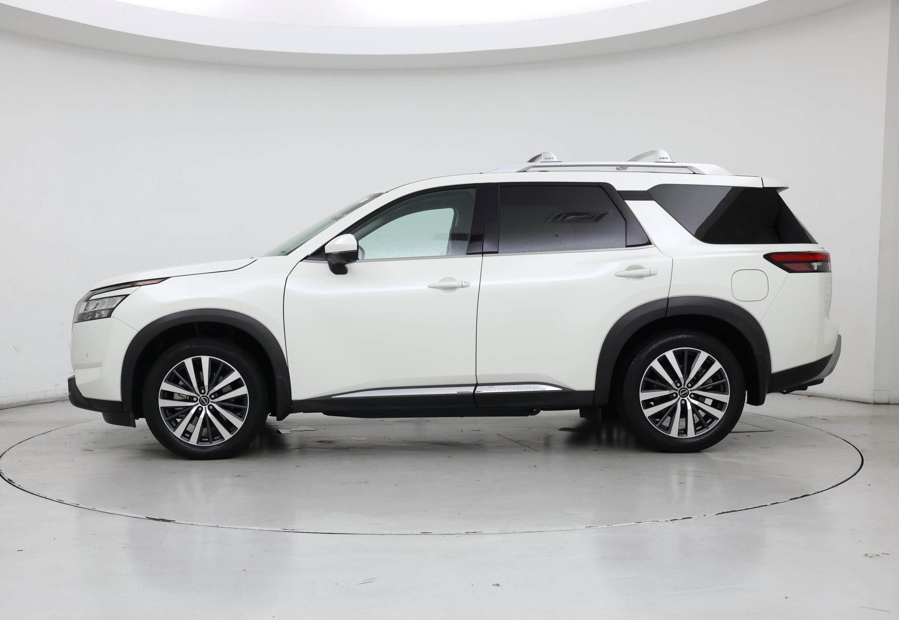 Thumbnail: 2022 Nissan Pathfinder - 3