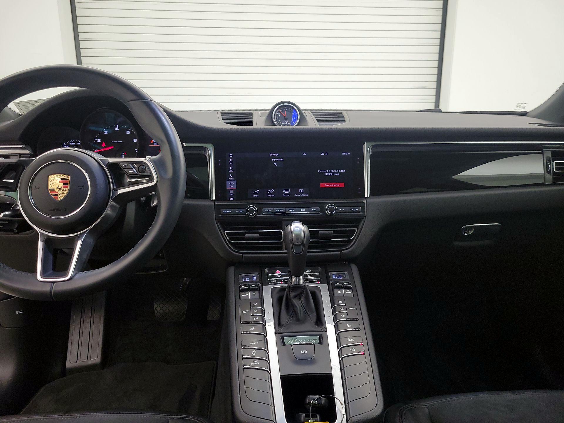Thumbnail: 2020 Porsche Macan - 9
