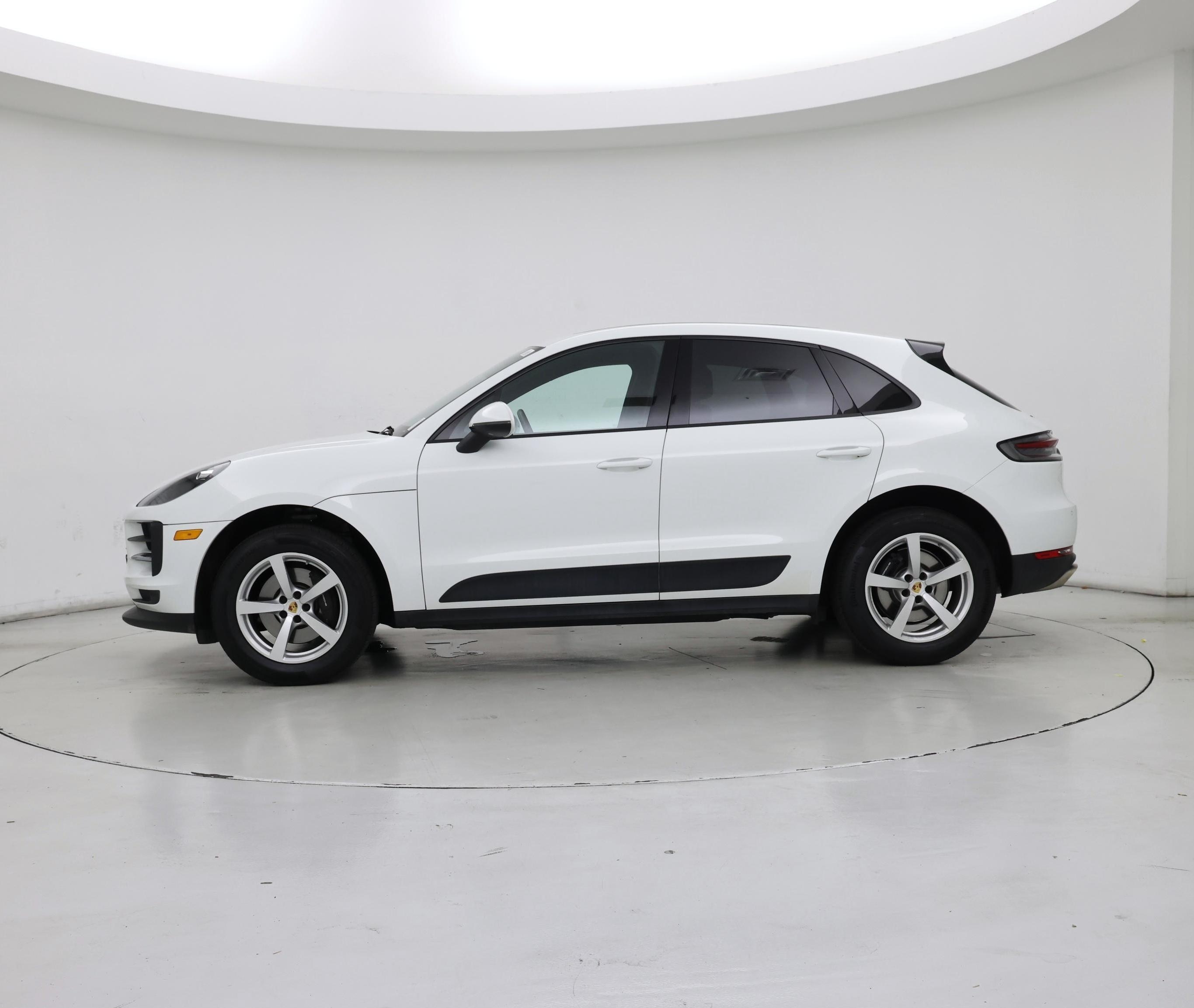 Thumbnail: 2020 Porsche Macan - 3