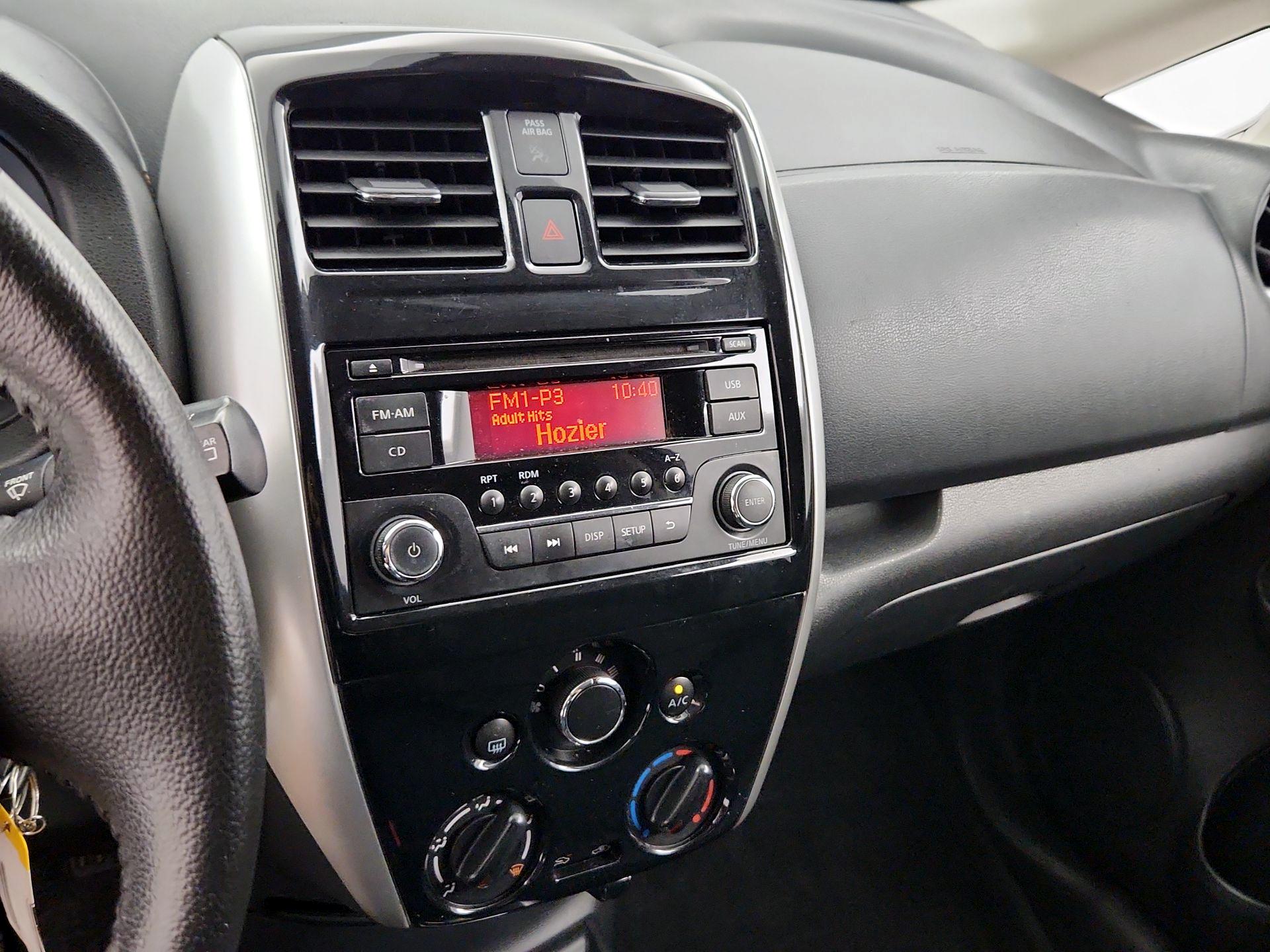 Thumbnail: 2015 Nissan Versa Note - 13