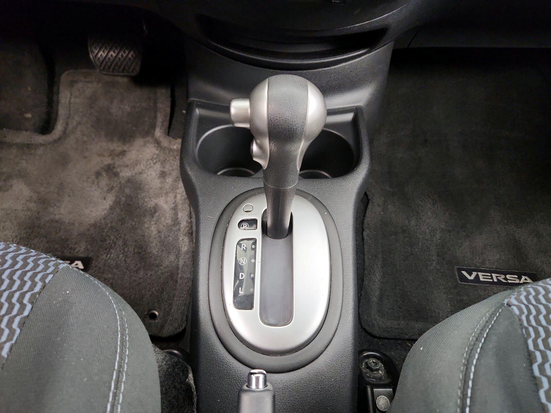 Thumbnail: 2015 Nissan Versa Note - 15