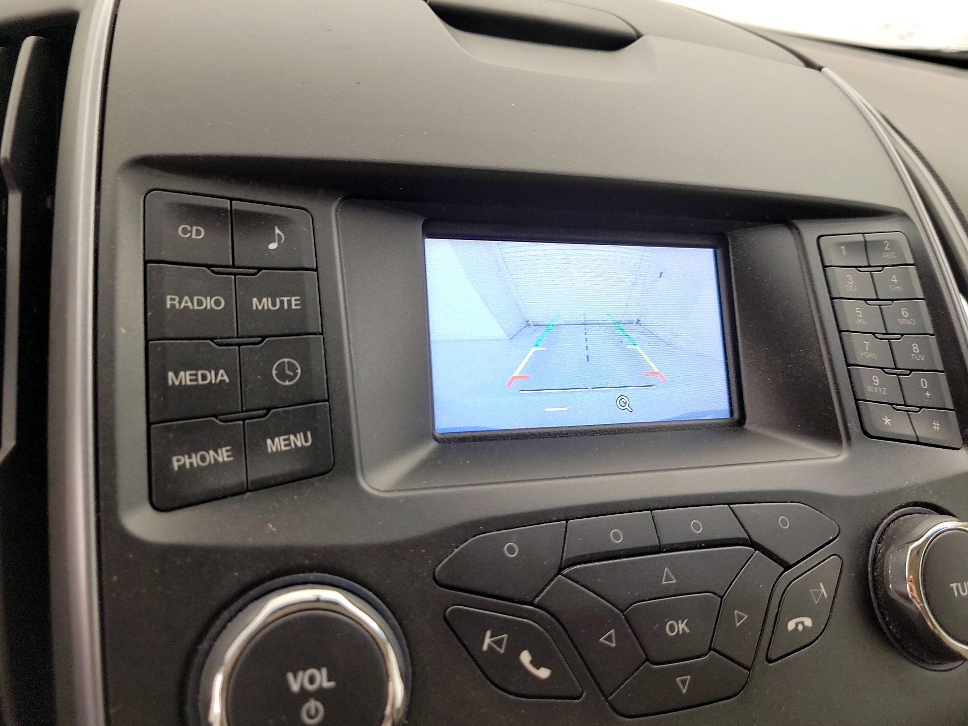 Thumbnail: 2016 Ford Edge - 14