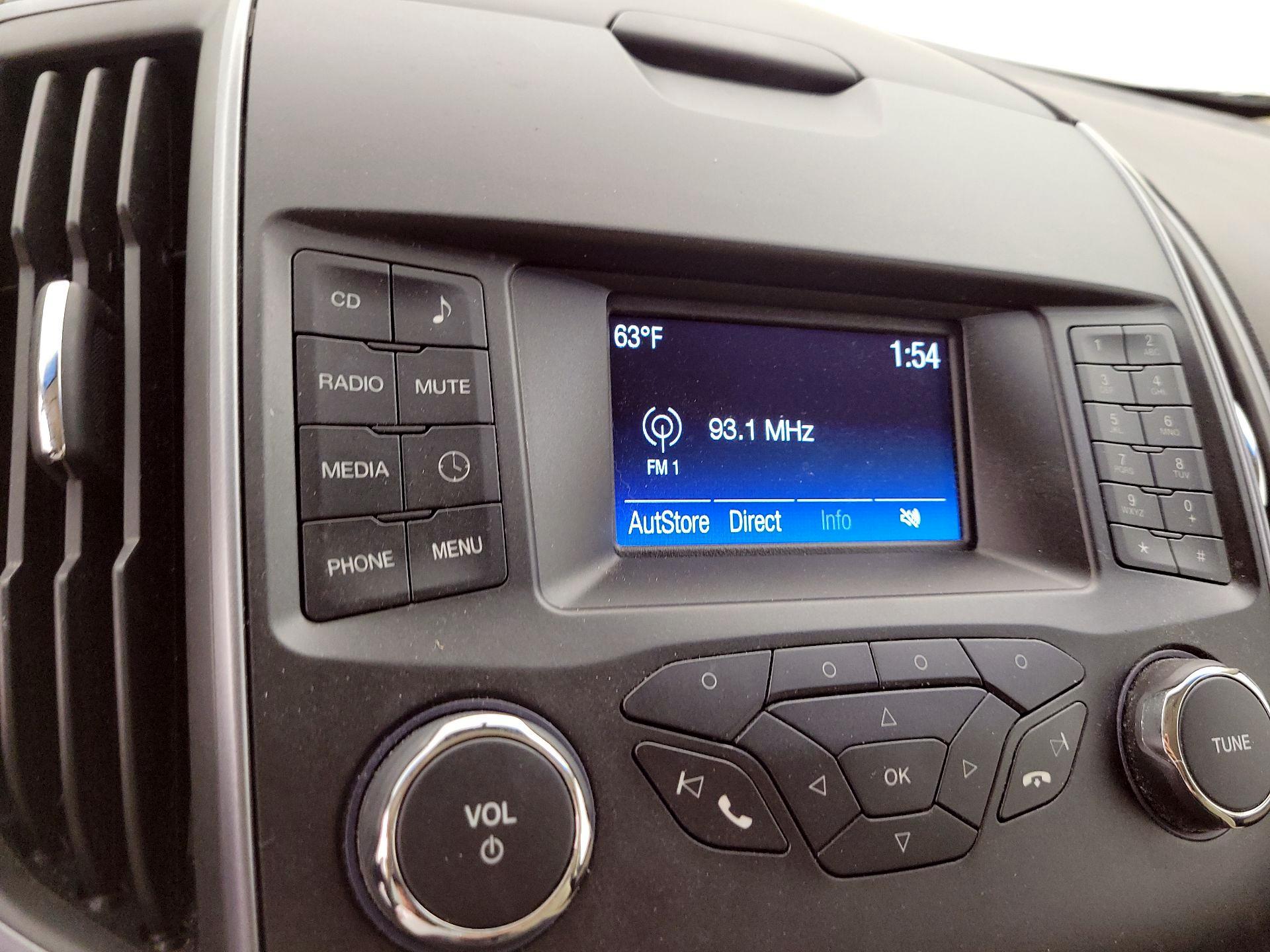Thumbnail: 2016 Ford Edge - 15