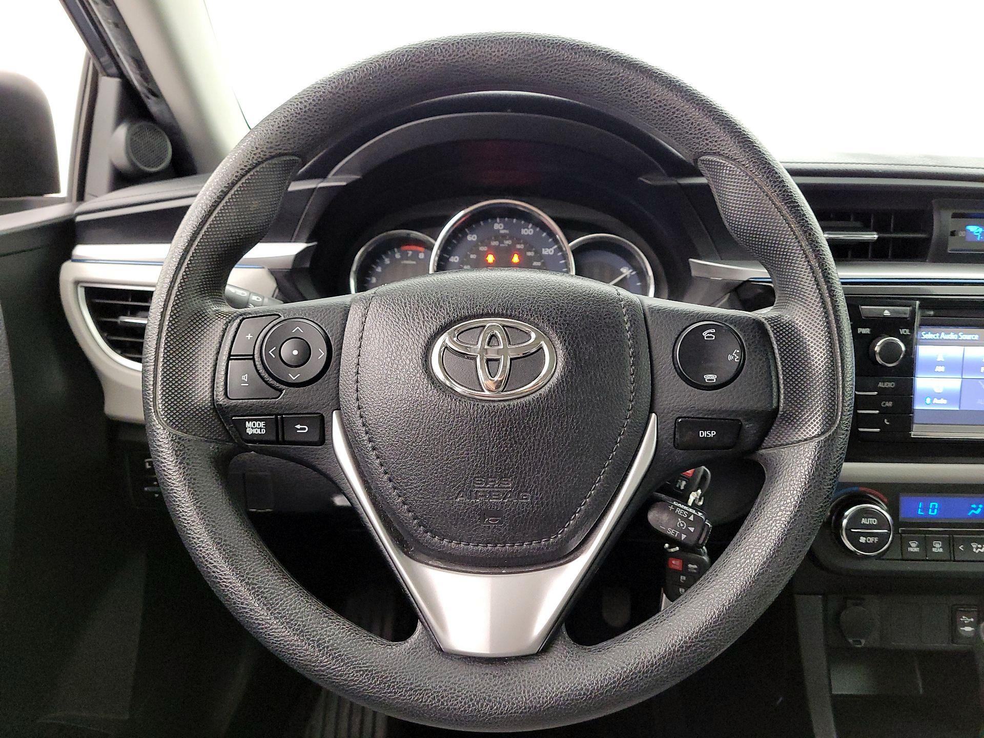 Thumbnail: 2015 Toyota Corolla - 10