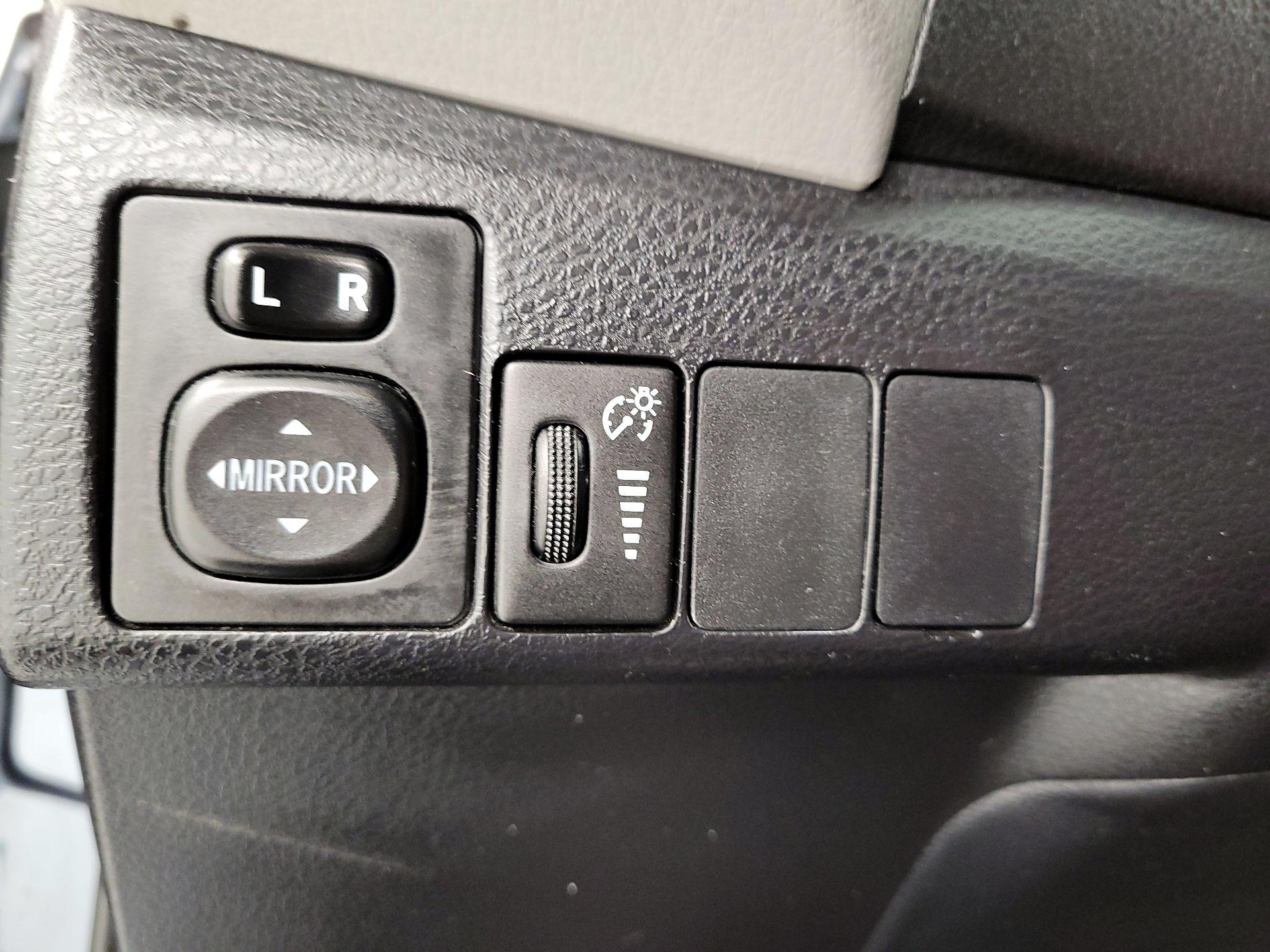 Thumbnail: 2015 Toyota Corolla - 13