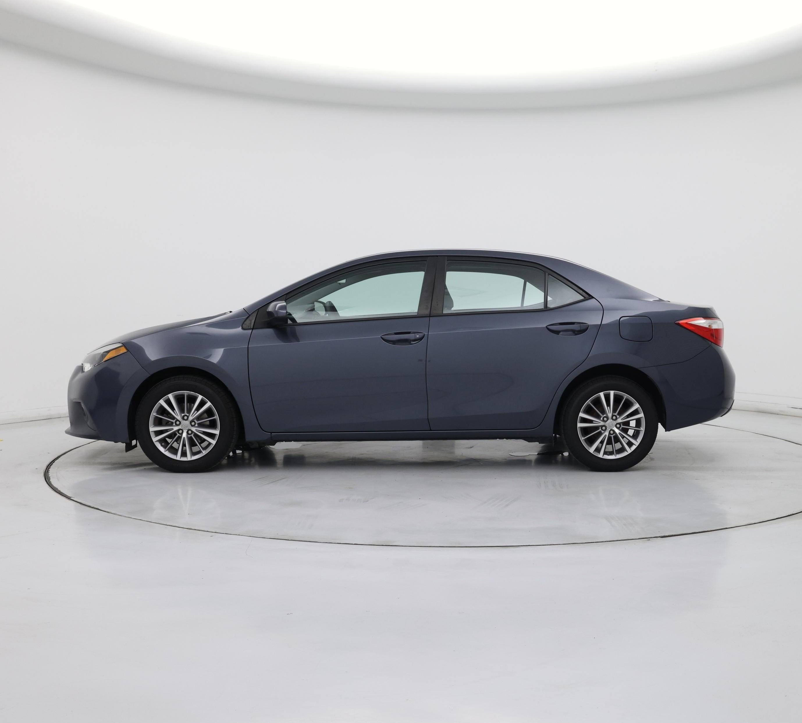 Thumbnail: 2015 Toyota Corolla - 3