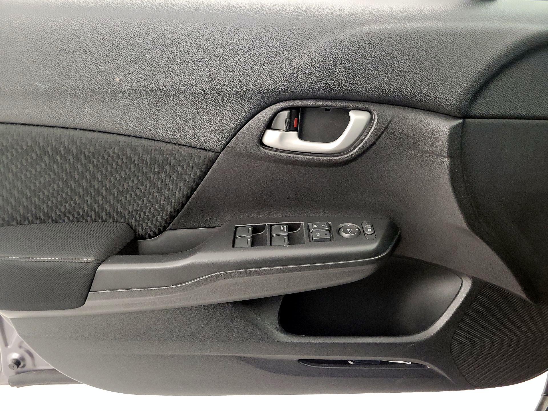 Thumbnail: 2015 Honda Civic - 12