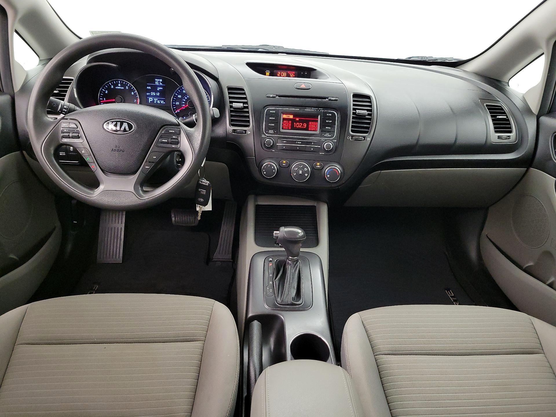 Thumbnail: 2015 Kia Forte - 9