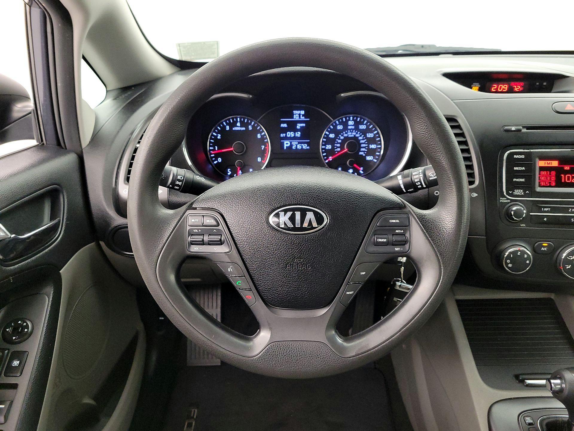 Thumbnail: 2015 Kia Forte - 10