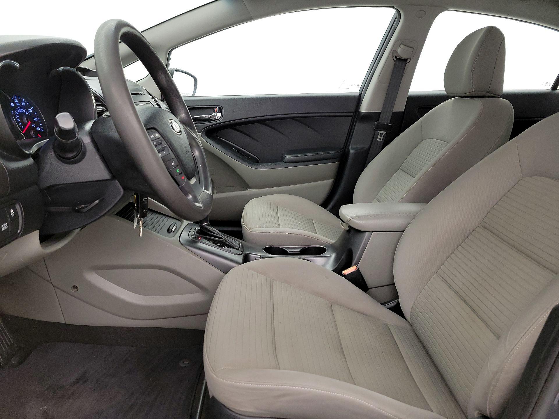 Thumbnail: 2015 Kia Forte - 11