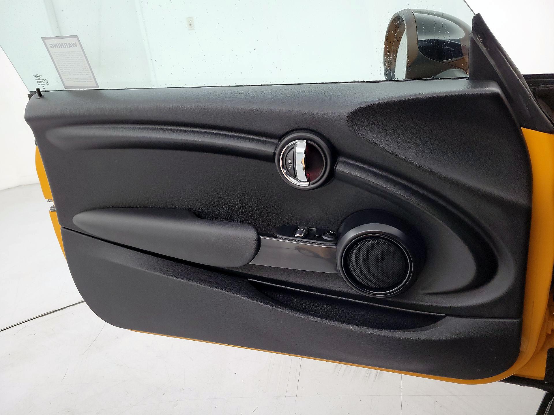 Thumbnail: 2015 MINI Cooper Hardtop - 12