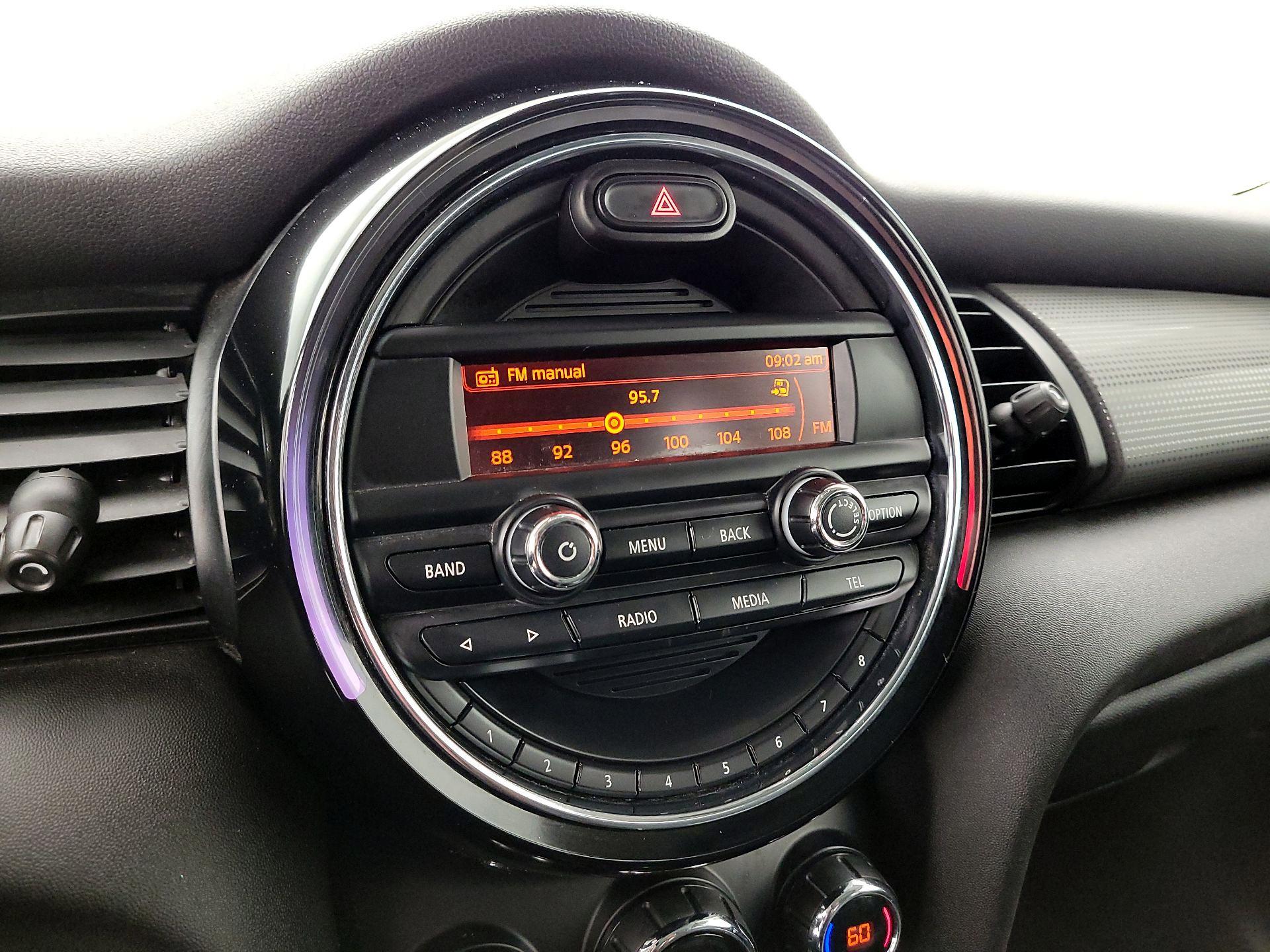 Thumbnail: 2015 MINI Cooper Hardtop - 14