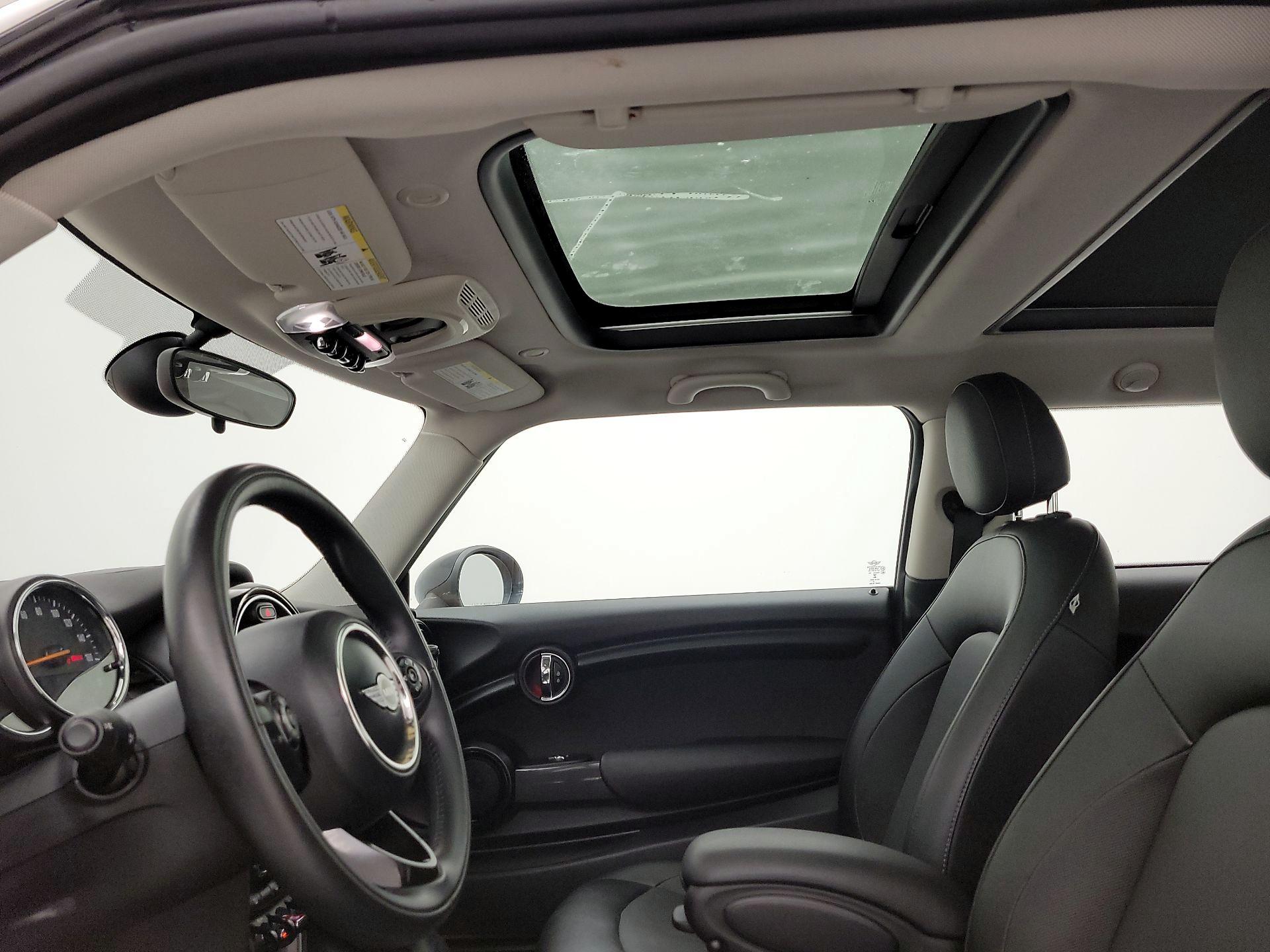Thumbnail: 2015 MINI Cooper Hardtop - 18