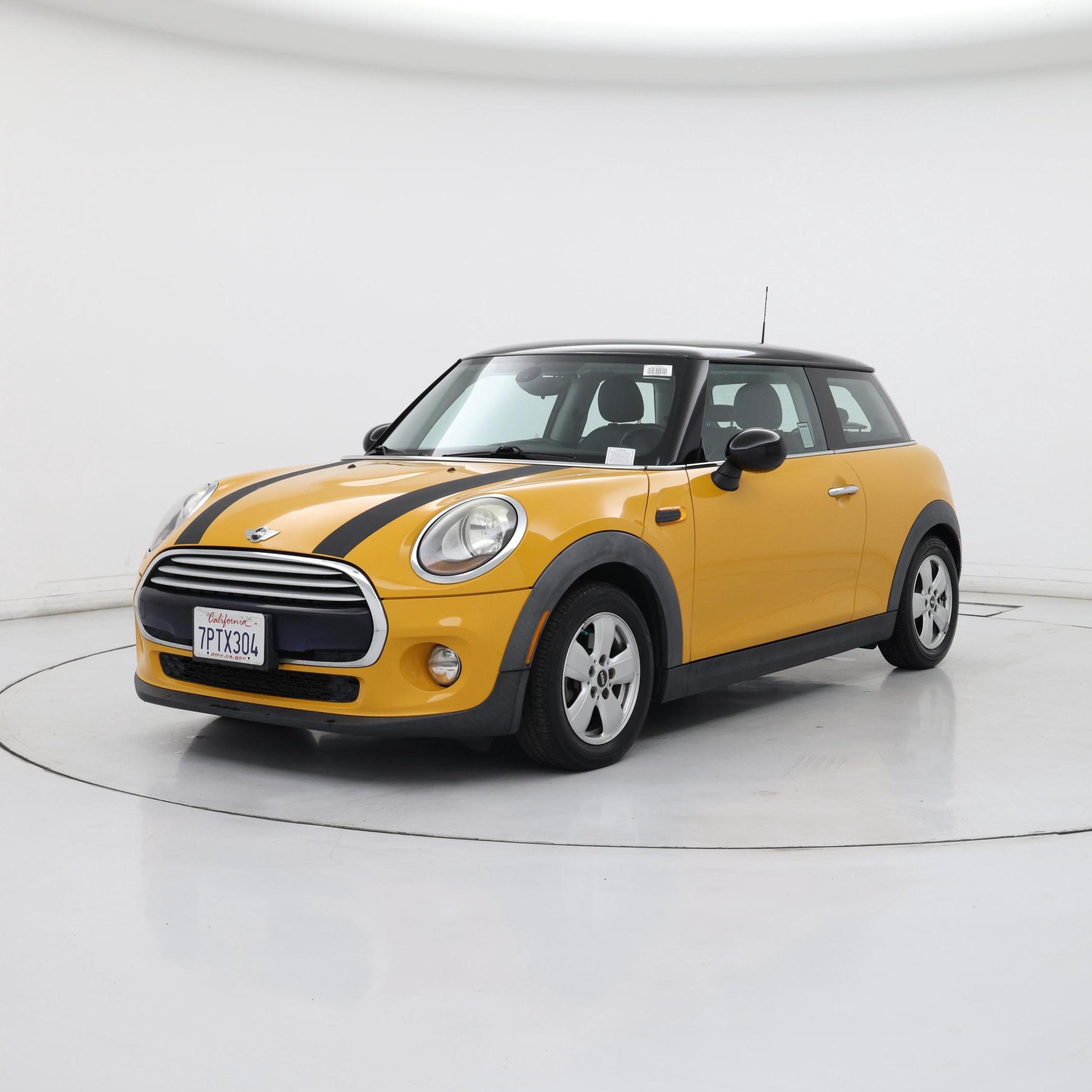 Thumbnail: 2015 MINI Cooper Hardtop - 4
