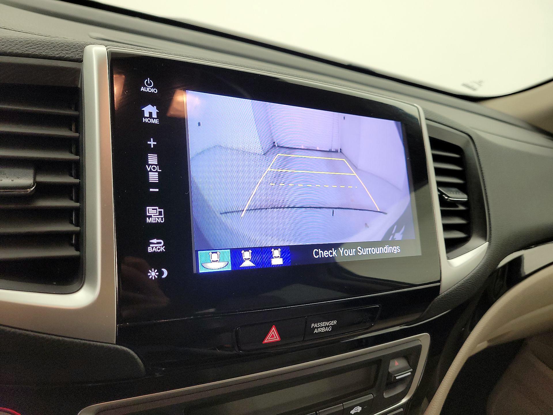 Thumbnail: 2018 Honda Pilot - 14