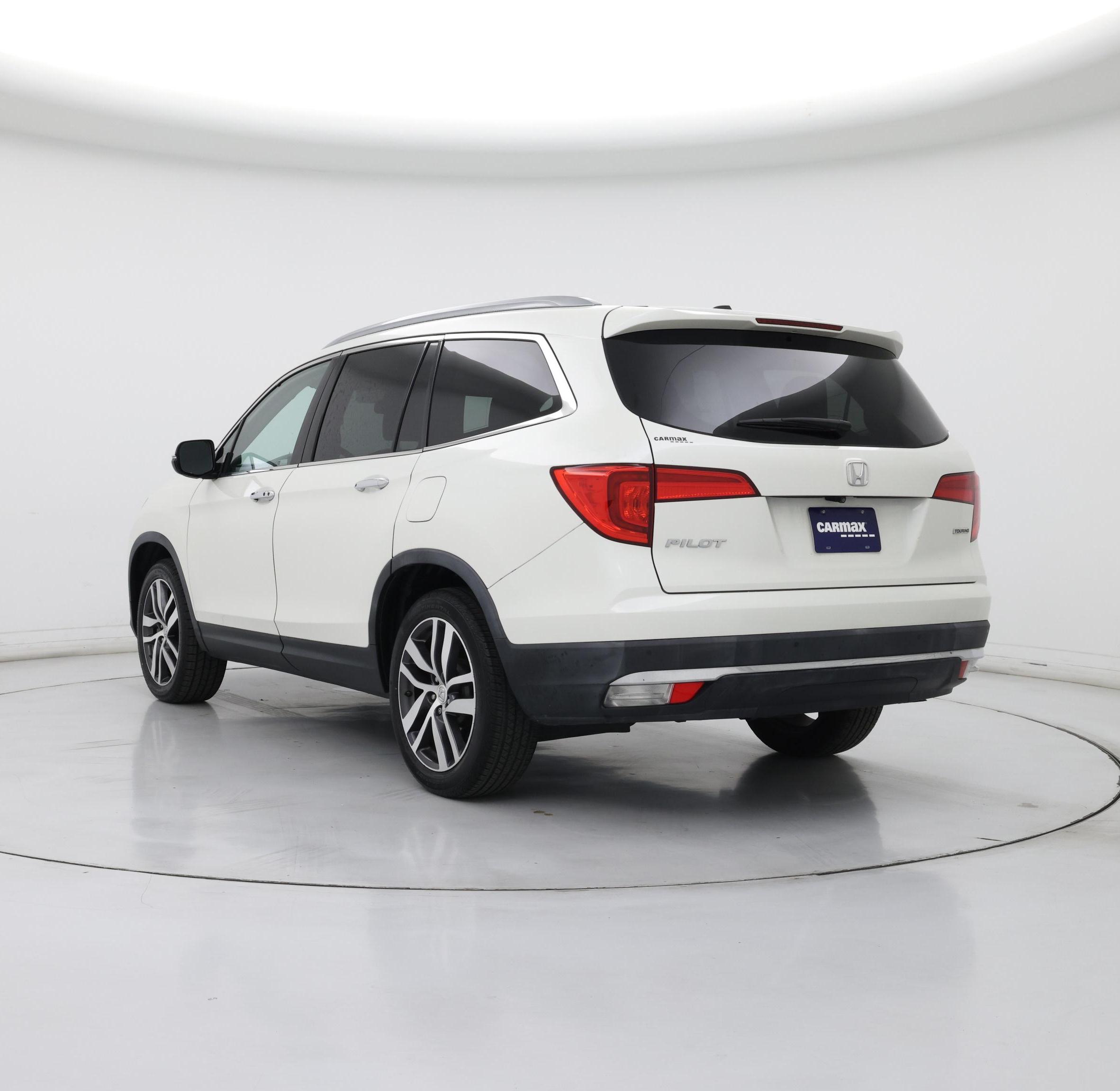 Thumbnail: 2018 Honda Pilot - 2