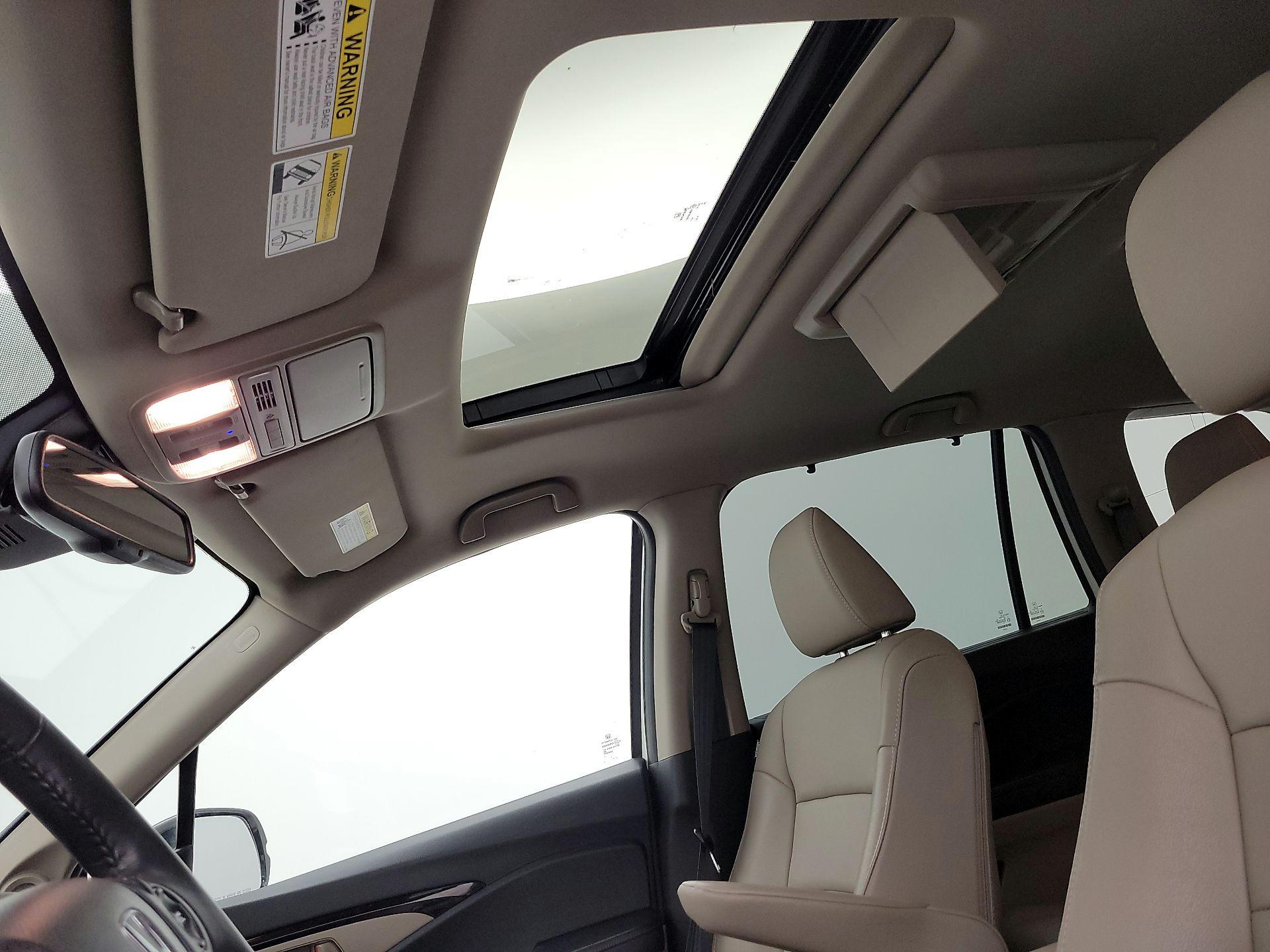Thumbnail: 2018 Honda Pilot - 19