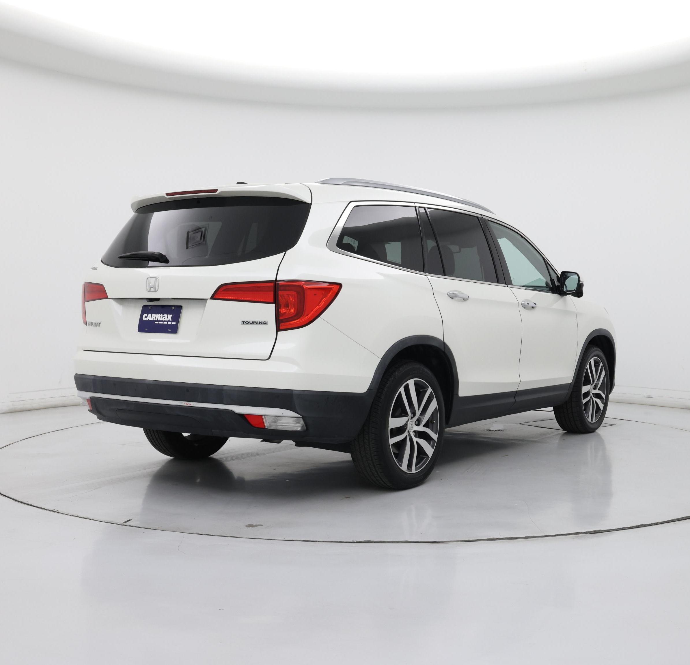 Thumbnail: 2018 Honda Pilot - 8
