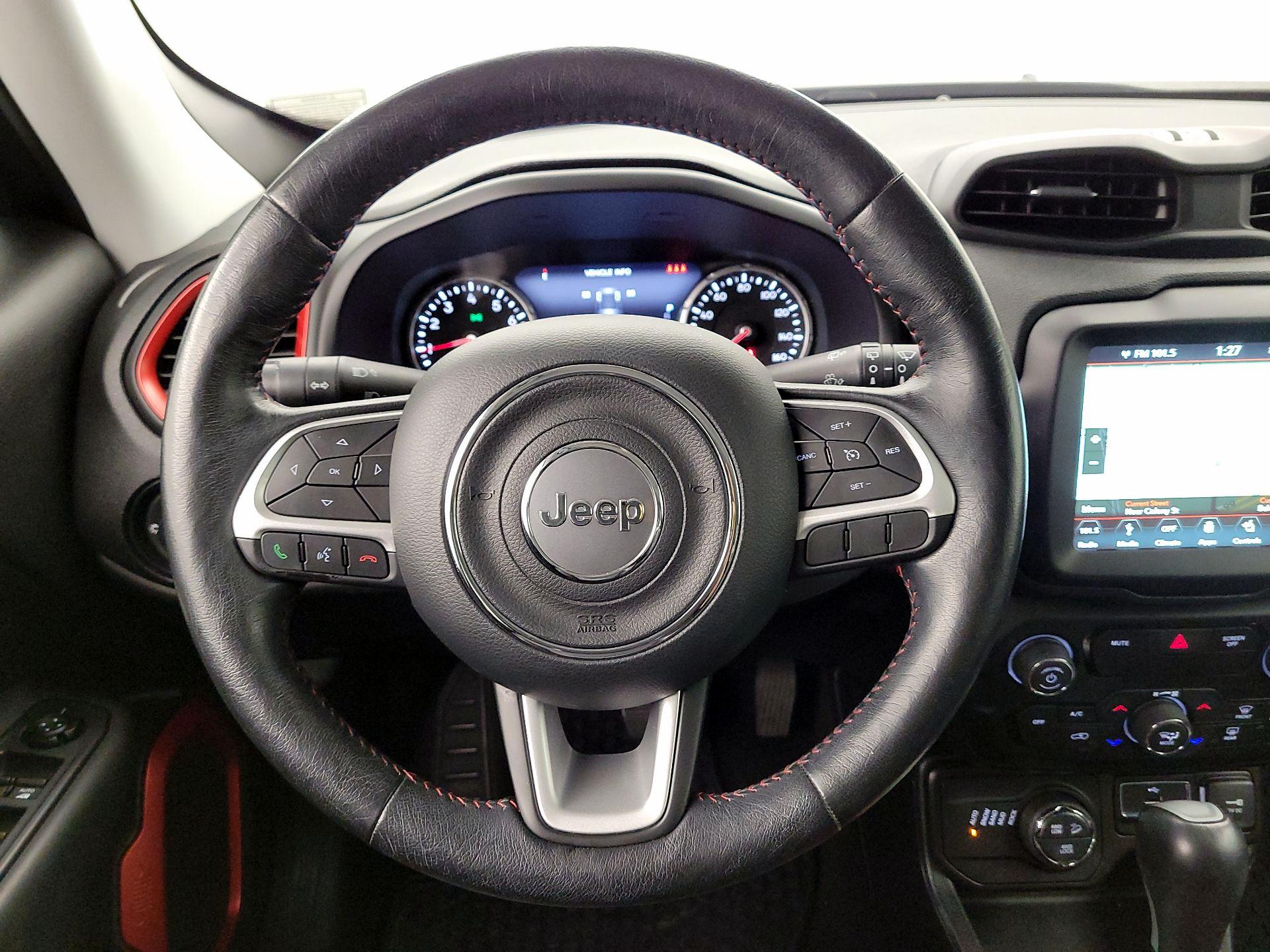 Thumbnail: 2019 Jeep Renegade - 10