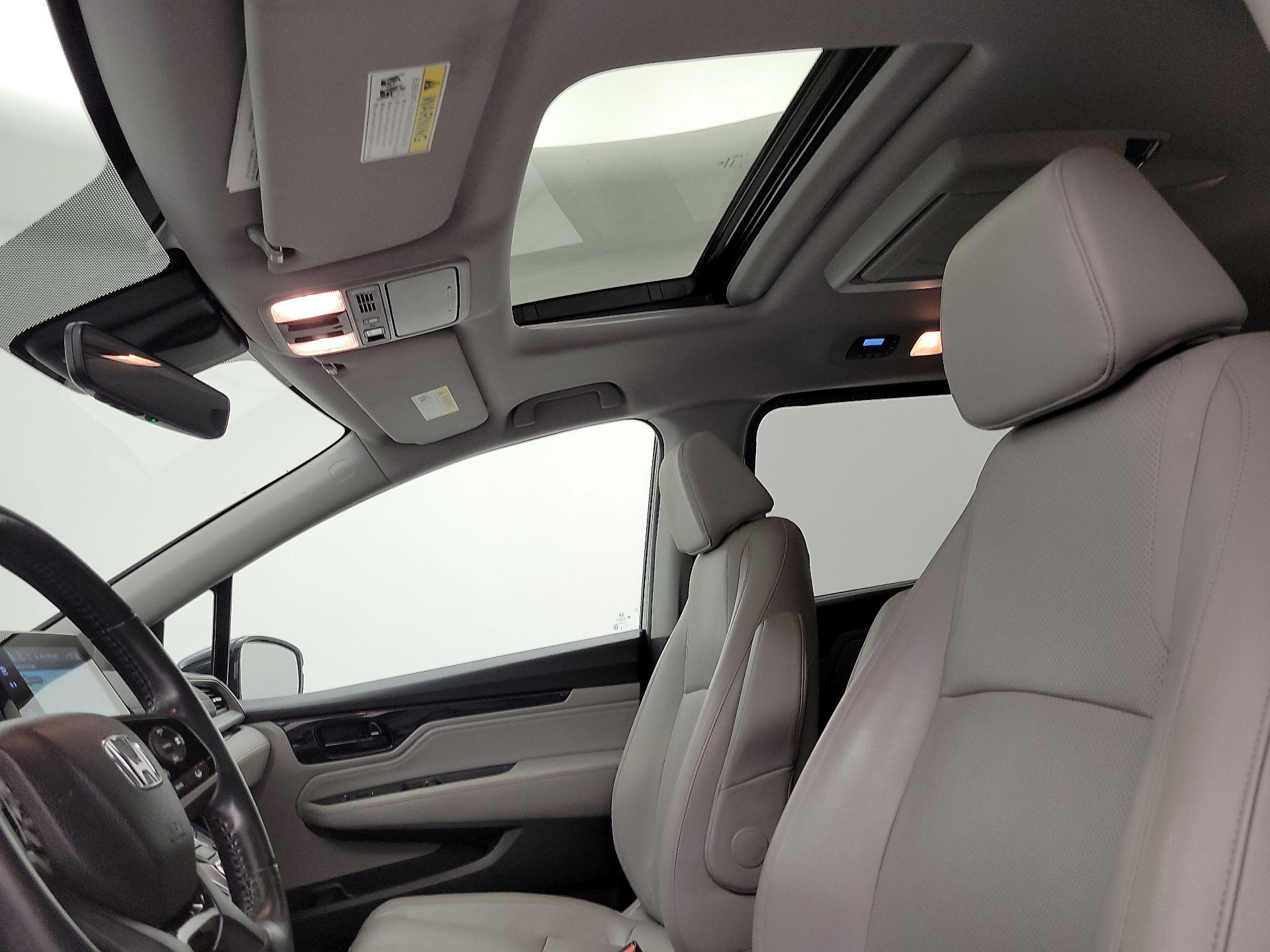 Thumbnail: 2018 Honda Odyssey - 19