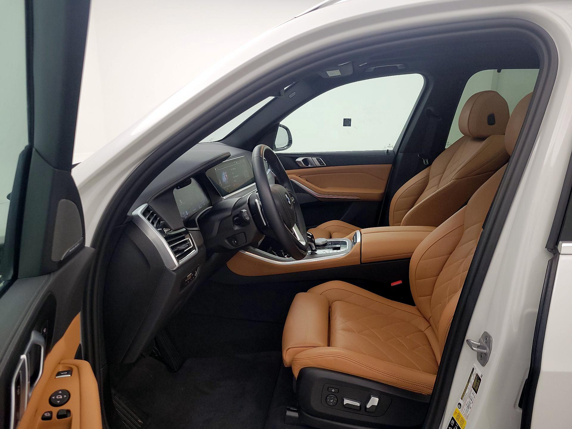 Thumbnail: 2023 BMW X5 - 11