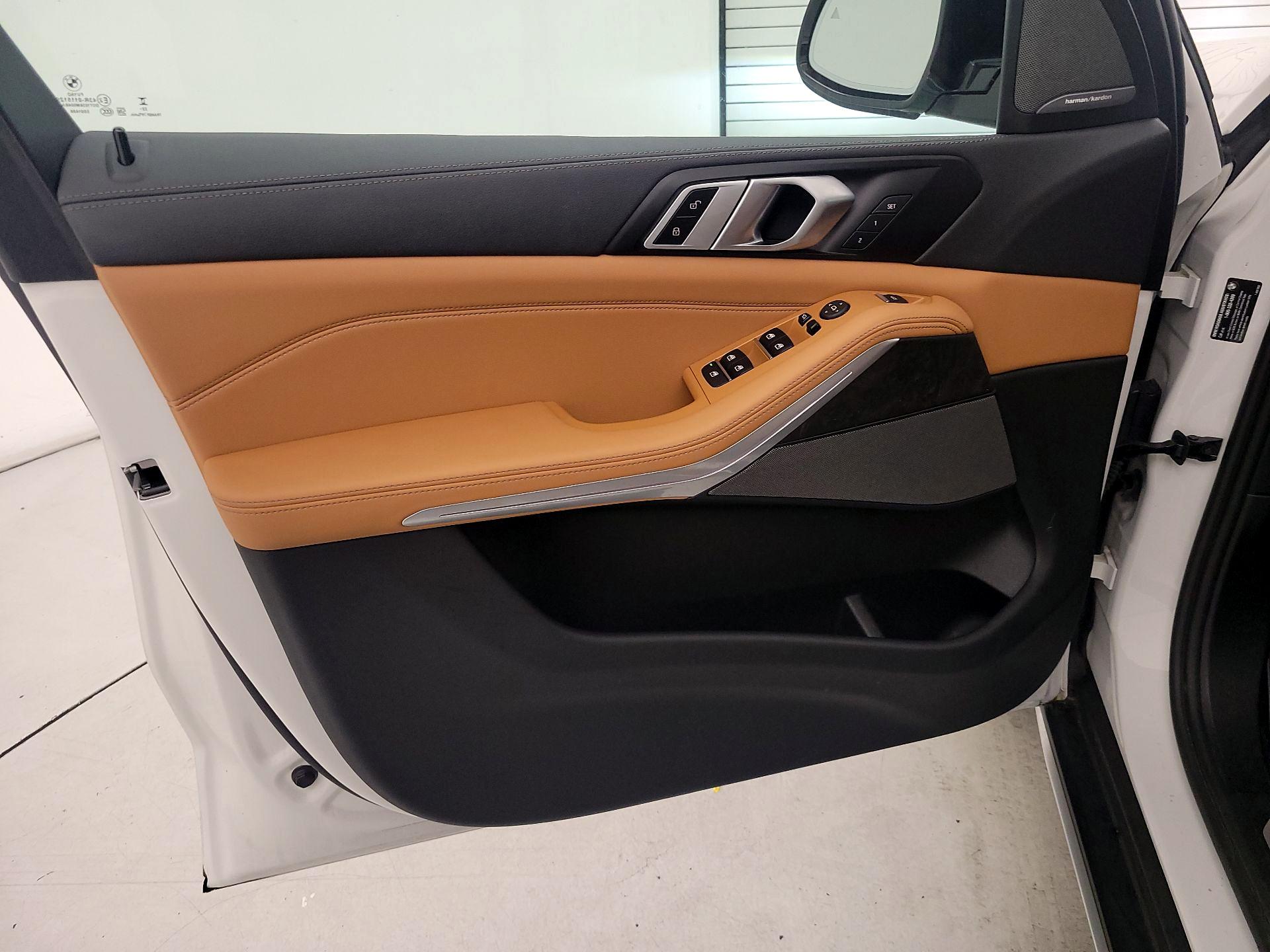 Thumbnail: 2023 BMW X5 - 12