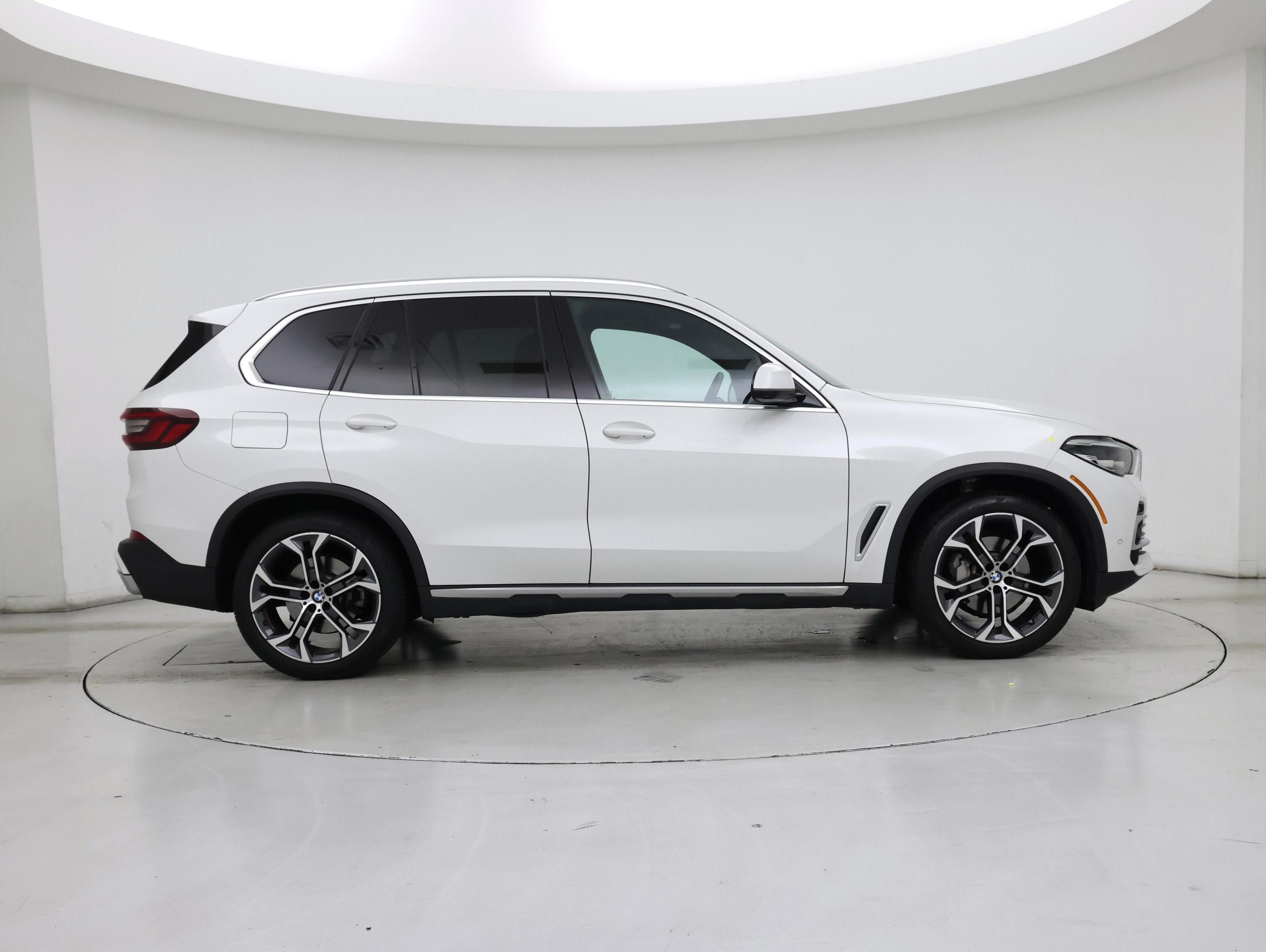 Thumbnail: 2023 BMW X5 - 7