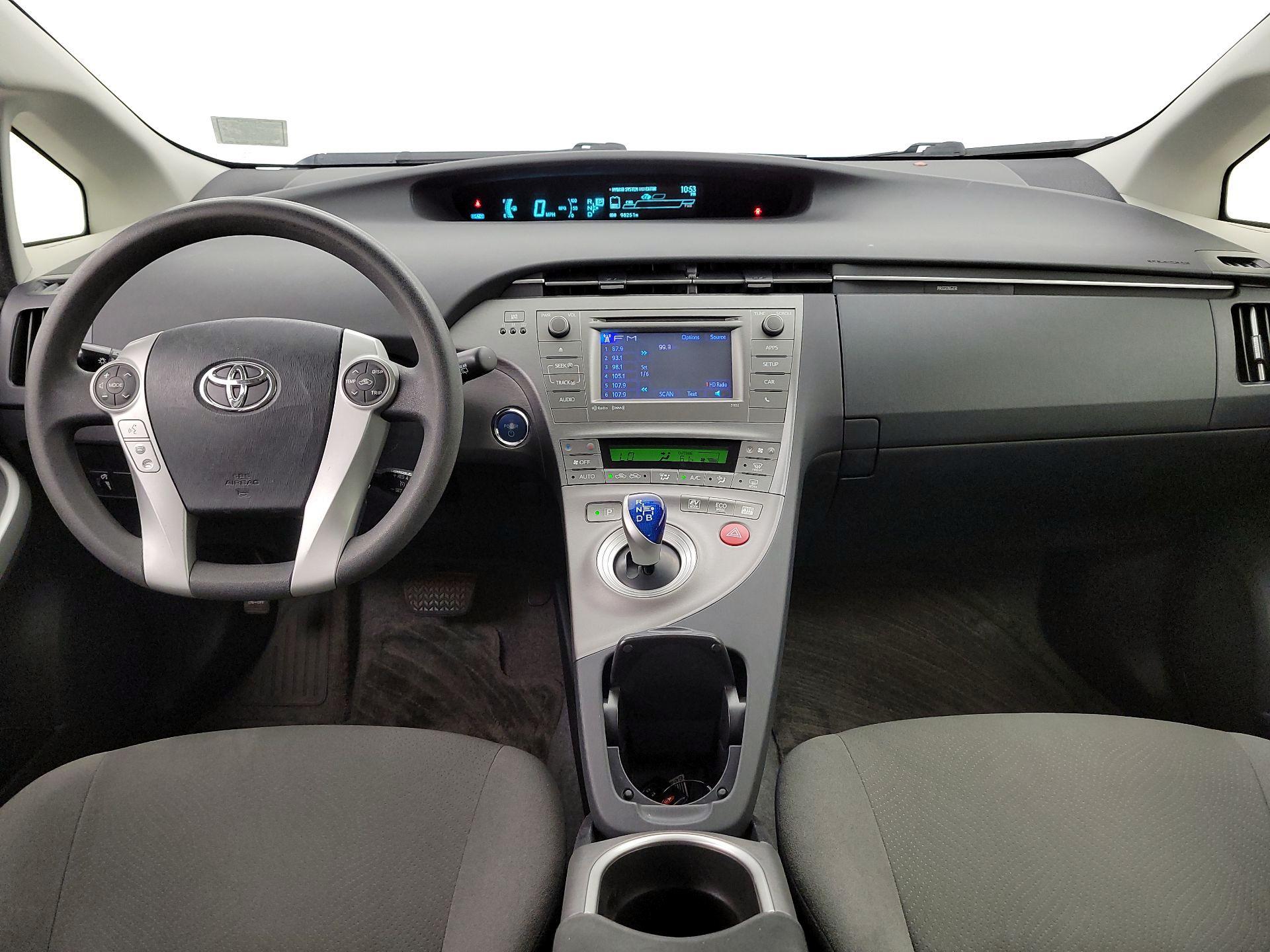 Thumbnail: 2015 Toyota Prius - 9